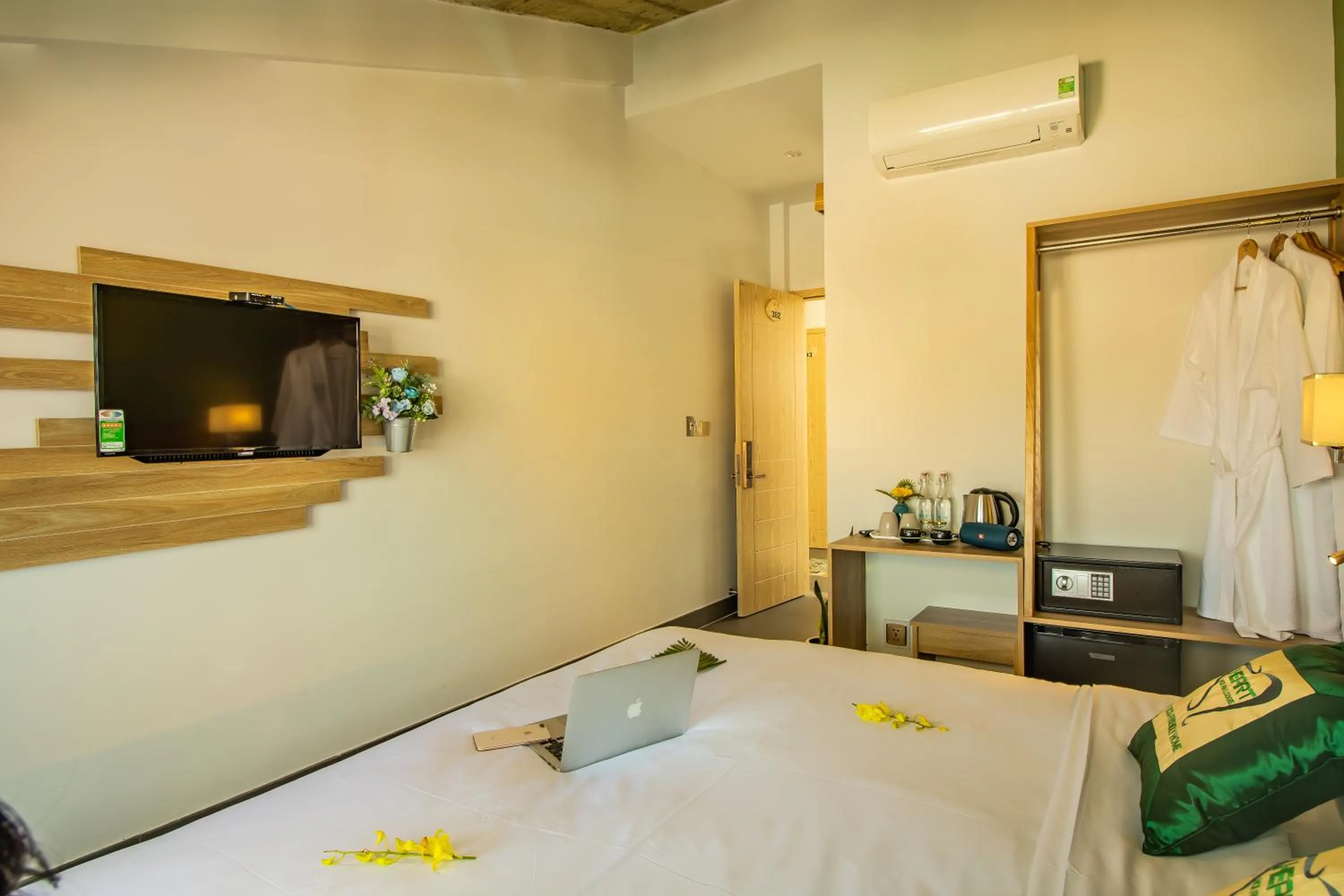 TV and multimedia, Bed in HOI AN HEART LODGE