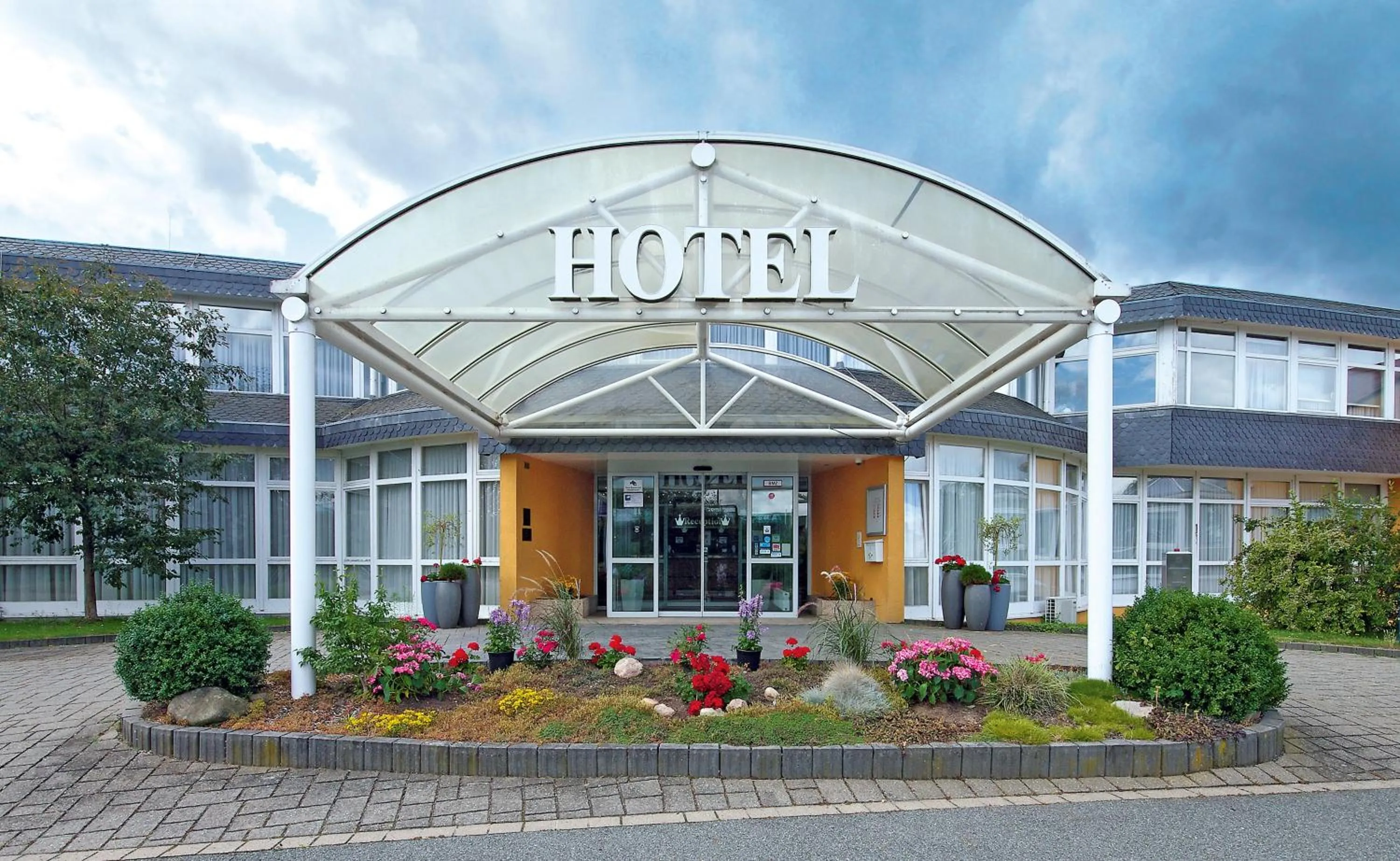 Facade/entrance in AVALON Hotelpark Königshof