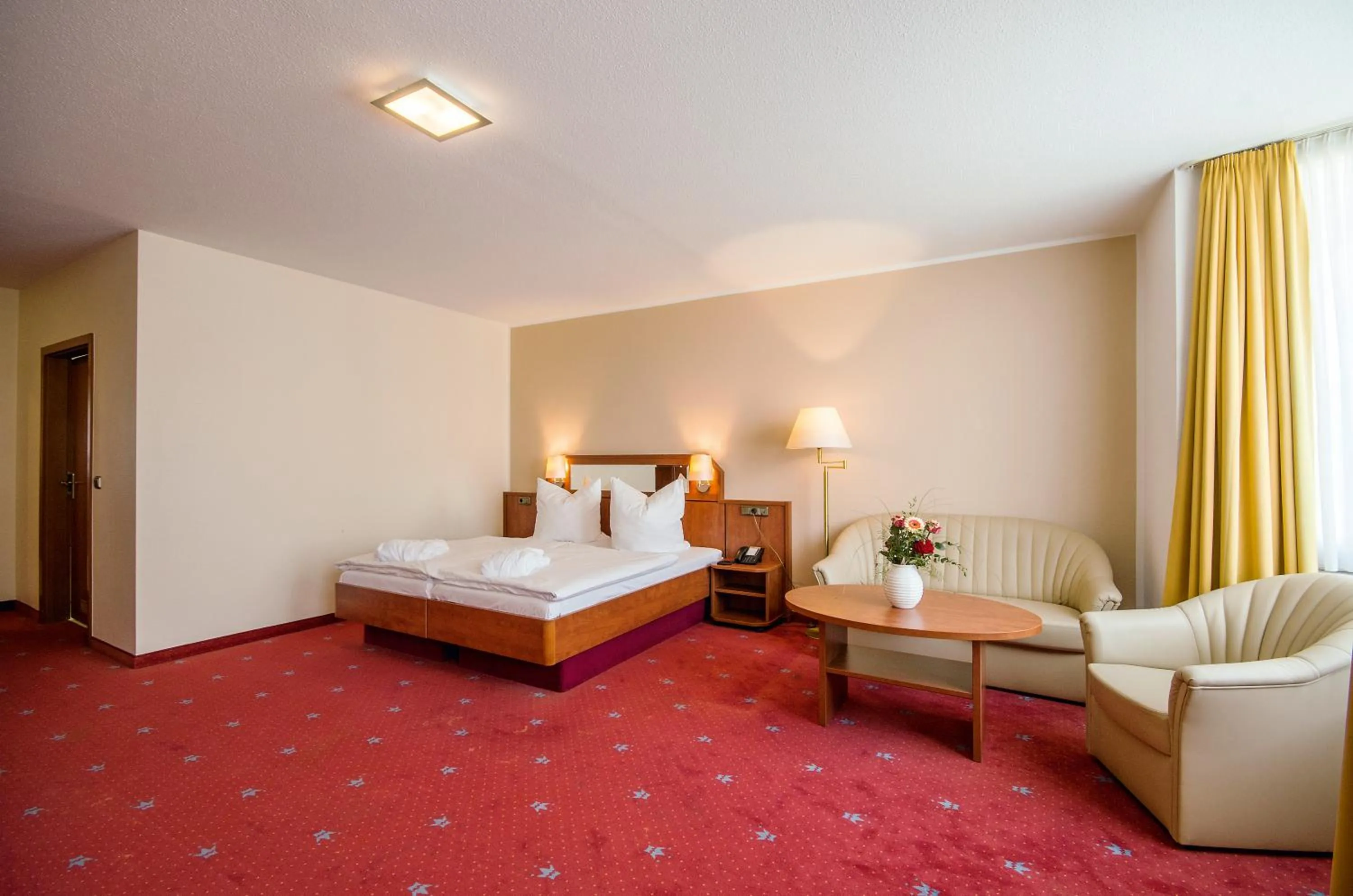 Photo of the whole room, Bed in AVALON Hotelpark Königshof
