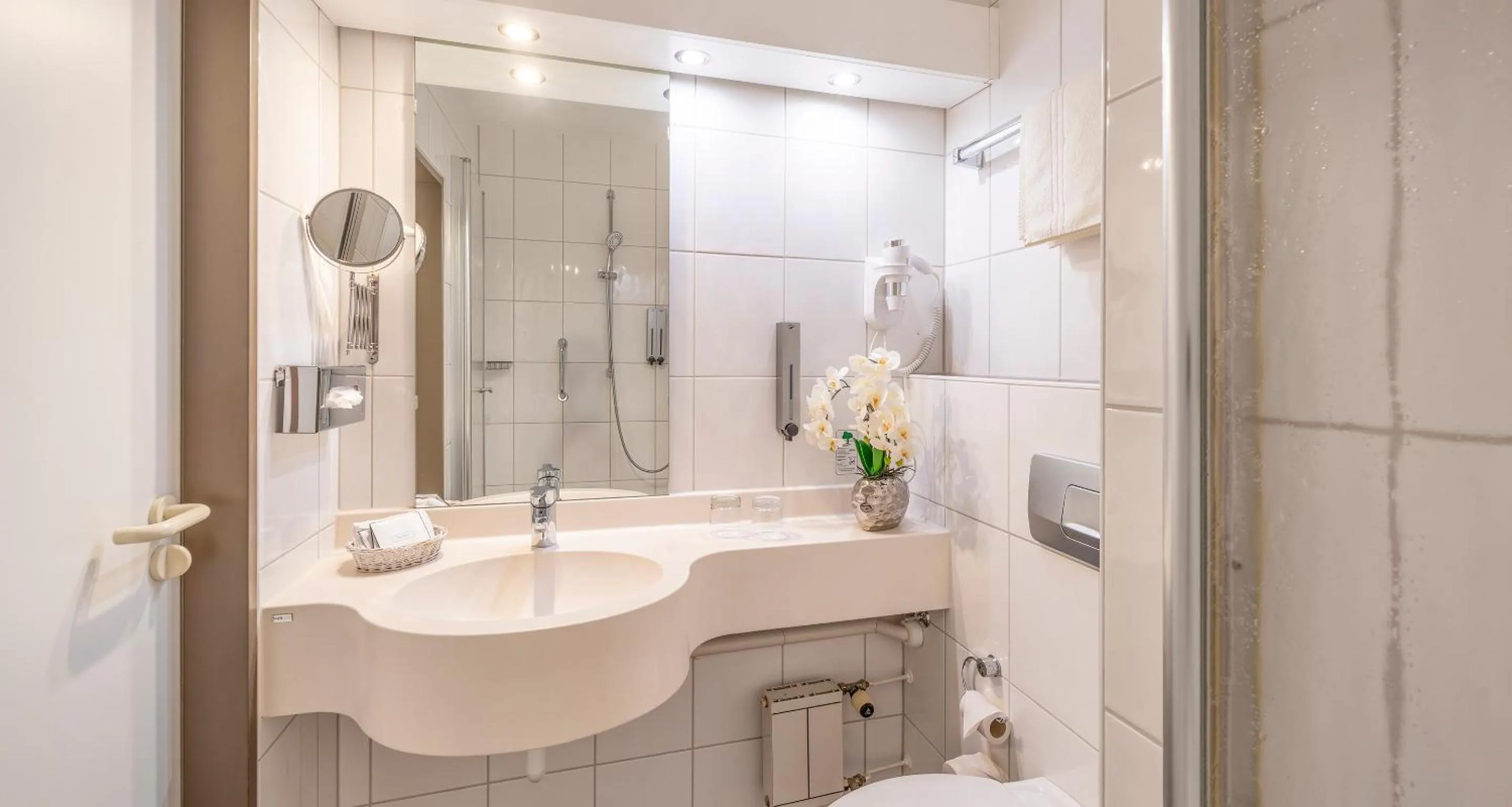 Shower in Sure Hotel by Best Western Hilden-Düsseldorf