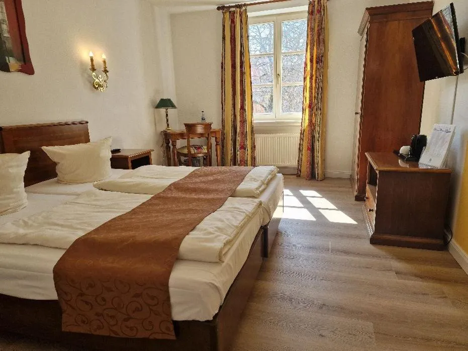 Bed in Hotel Königin Olga