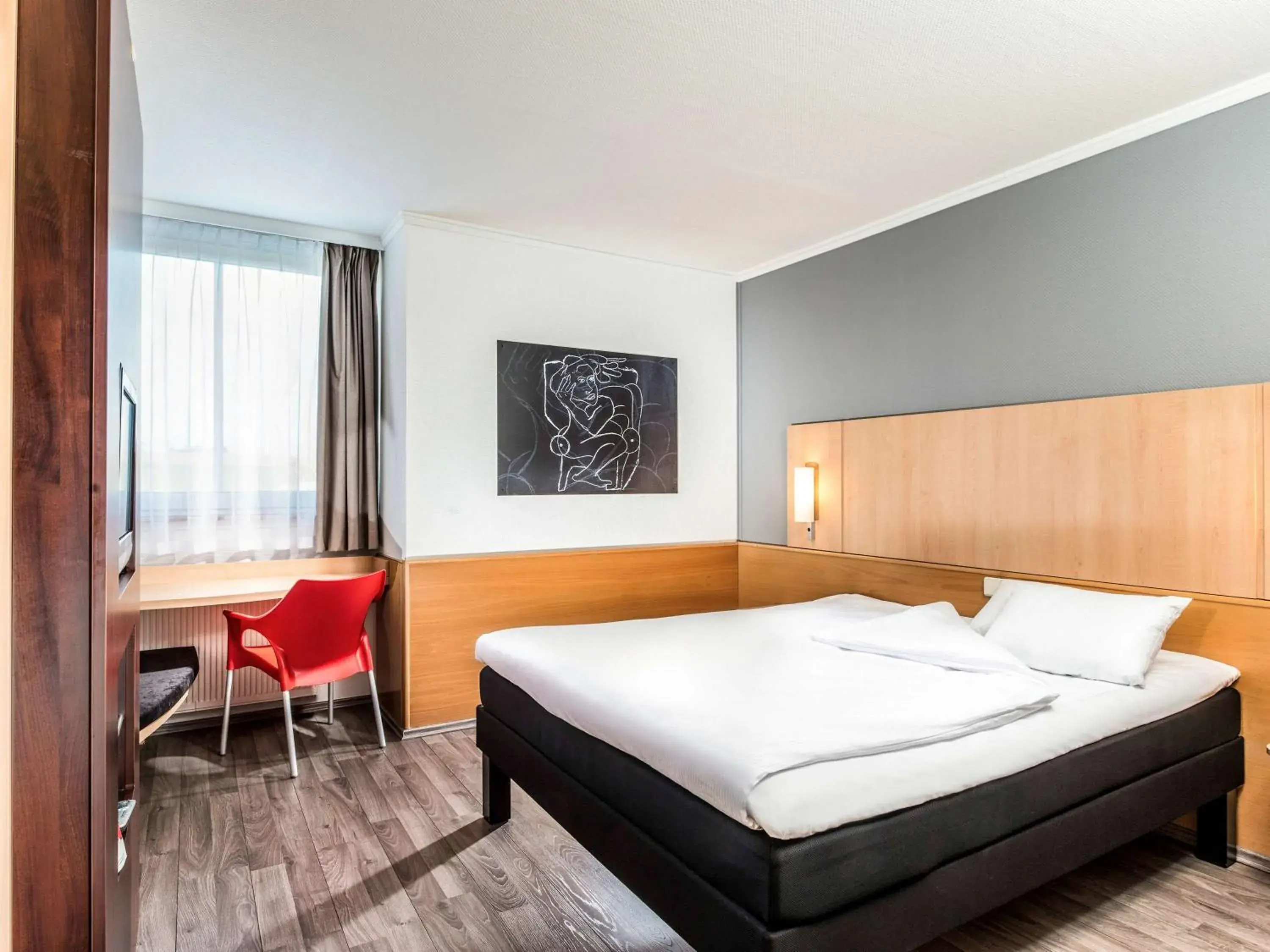 Standard Double Room in ibis Hotel Eisenach Standard Double Room in ibis Hotel Eisenach