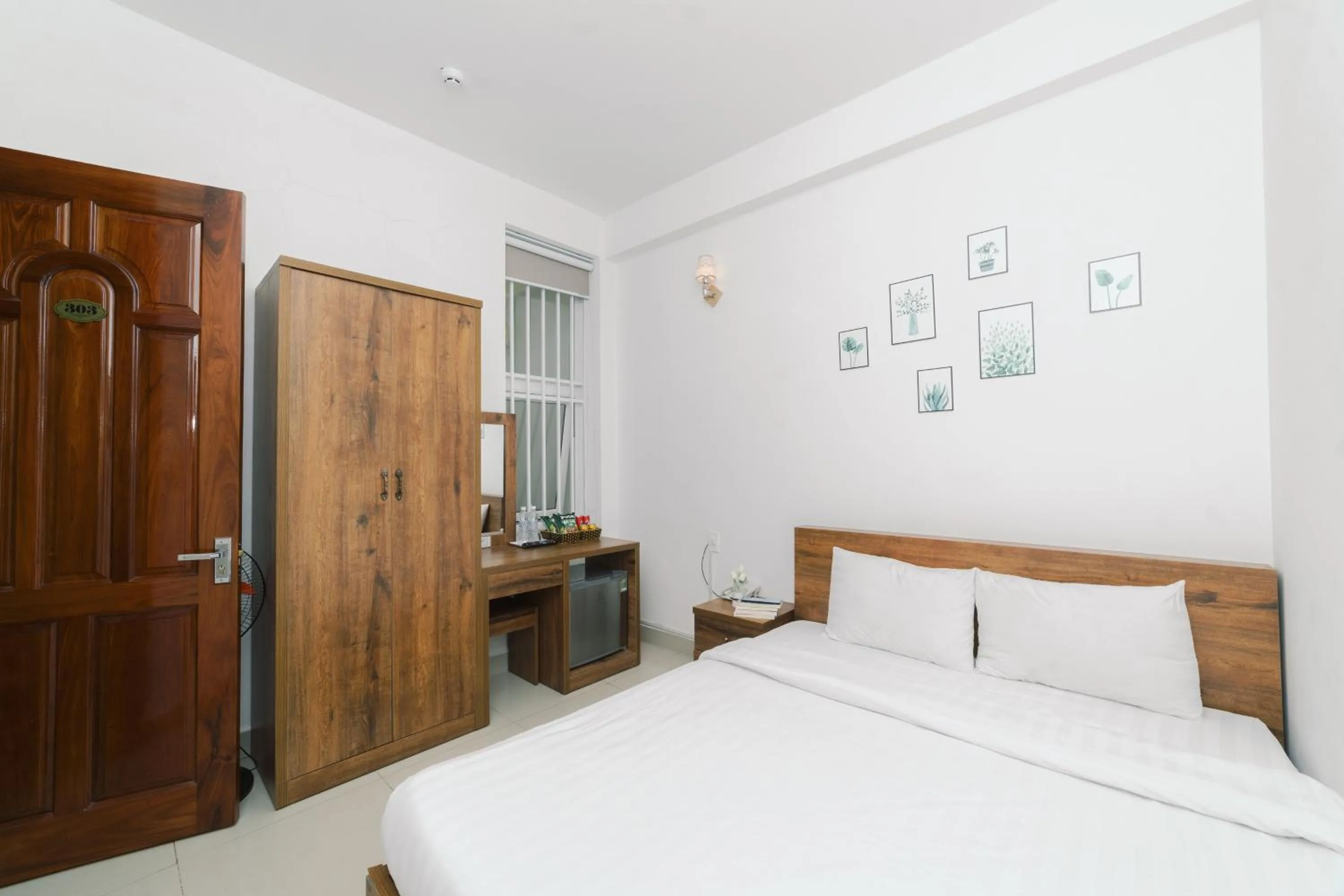 Bedroom, Bed in Mat Troi Vang Dalat Hotel