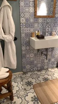 Bathroom in Elswoutshoek Suites