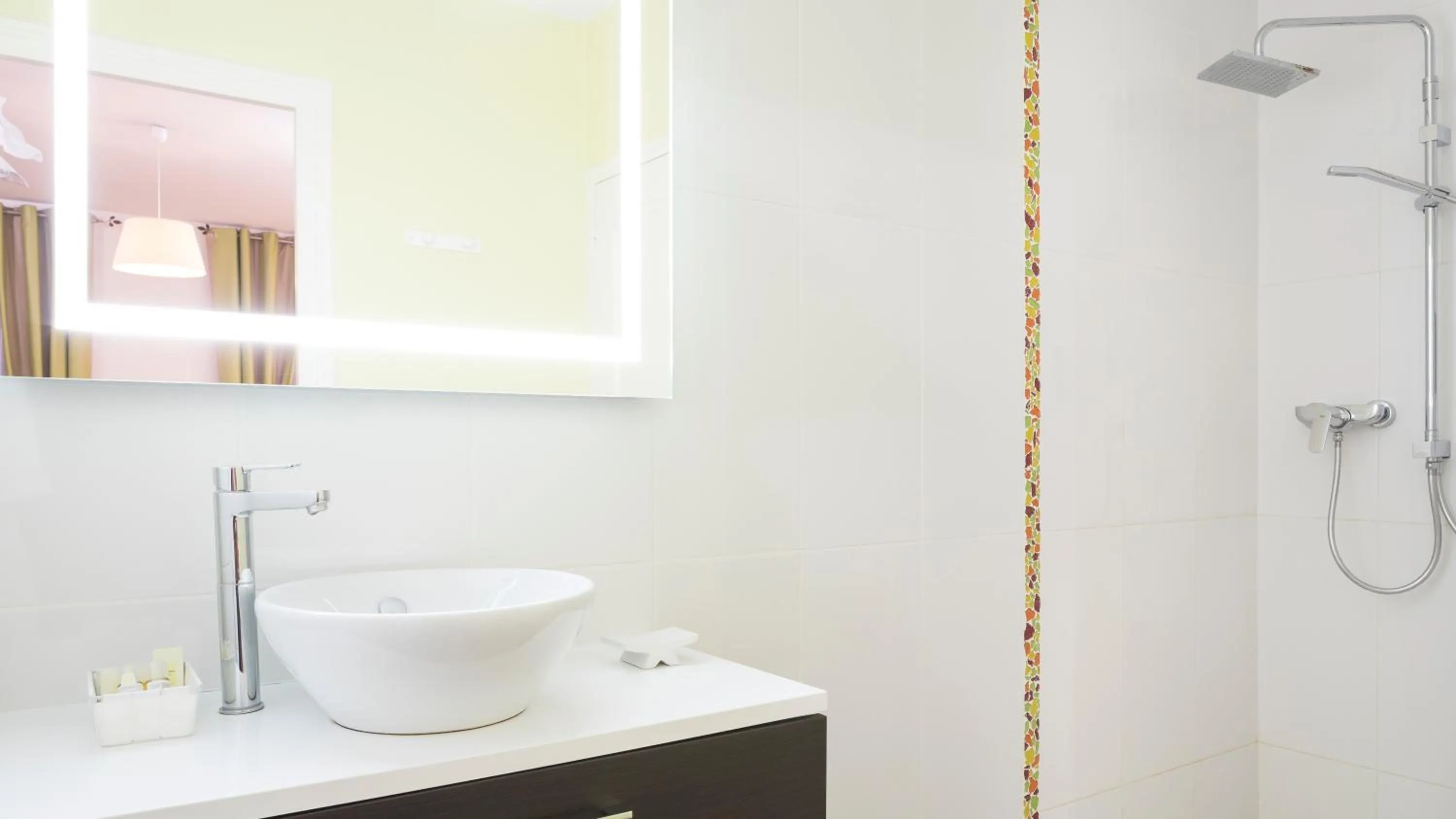 Bathroom in Logis Hôtel-Restaurant La Sapinière