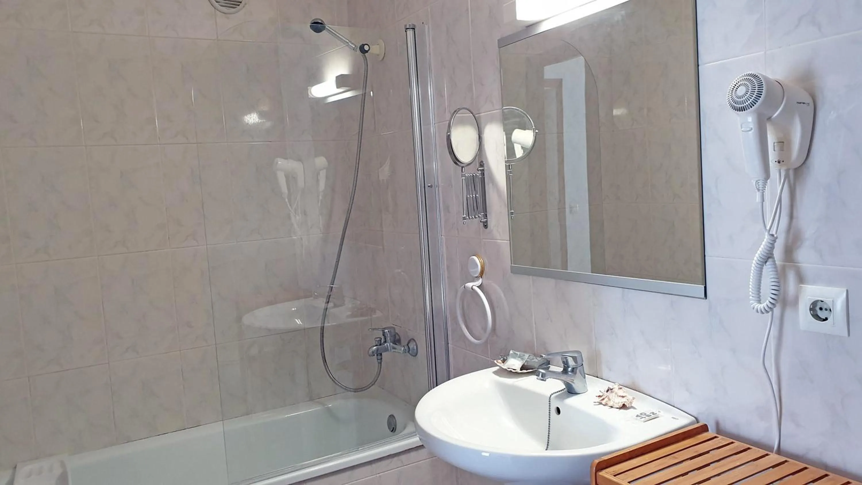 Decorative detail in Hotel Mireia