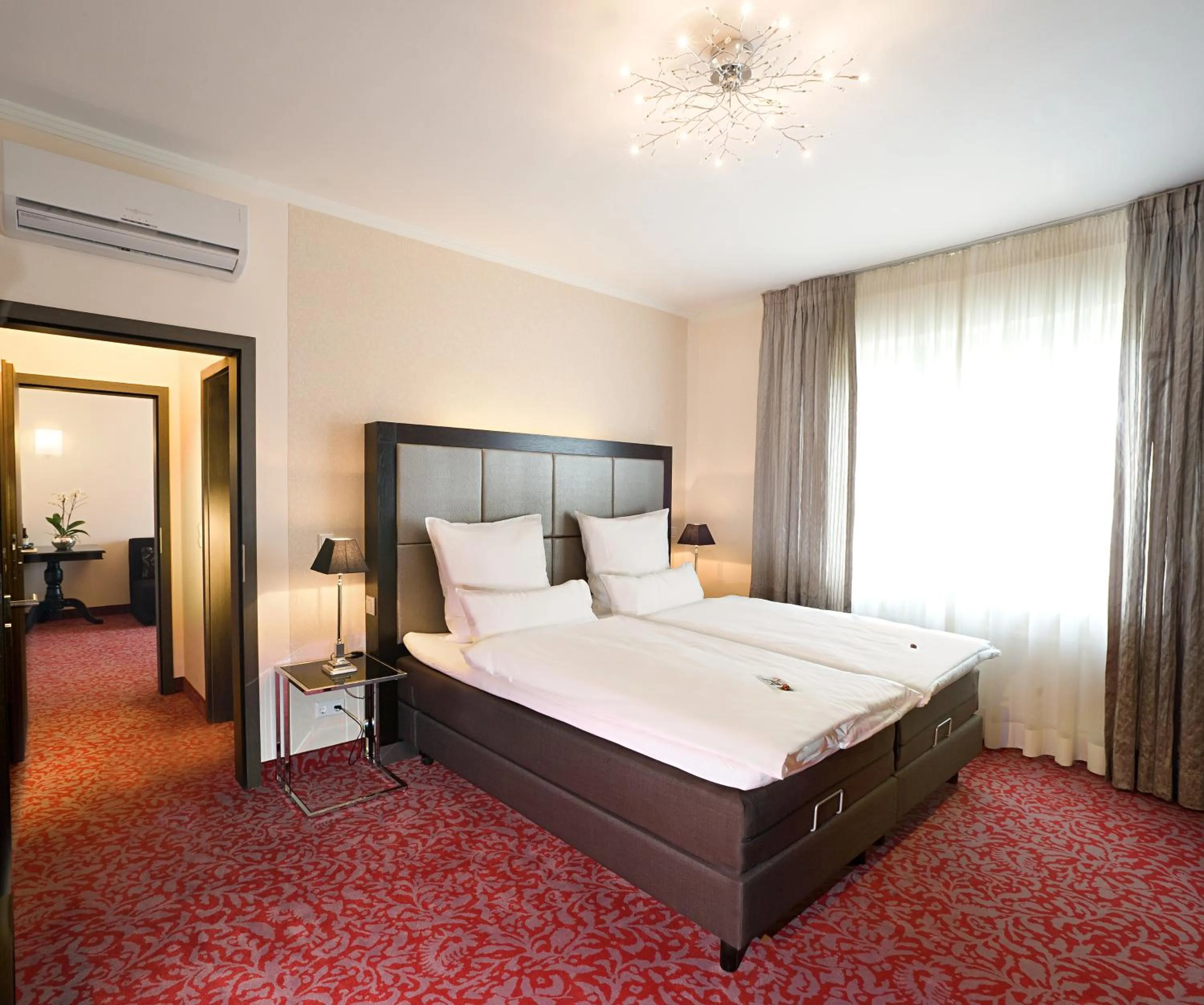 Photo of the whole room, Bed in Top Hotel Krämer