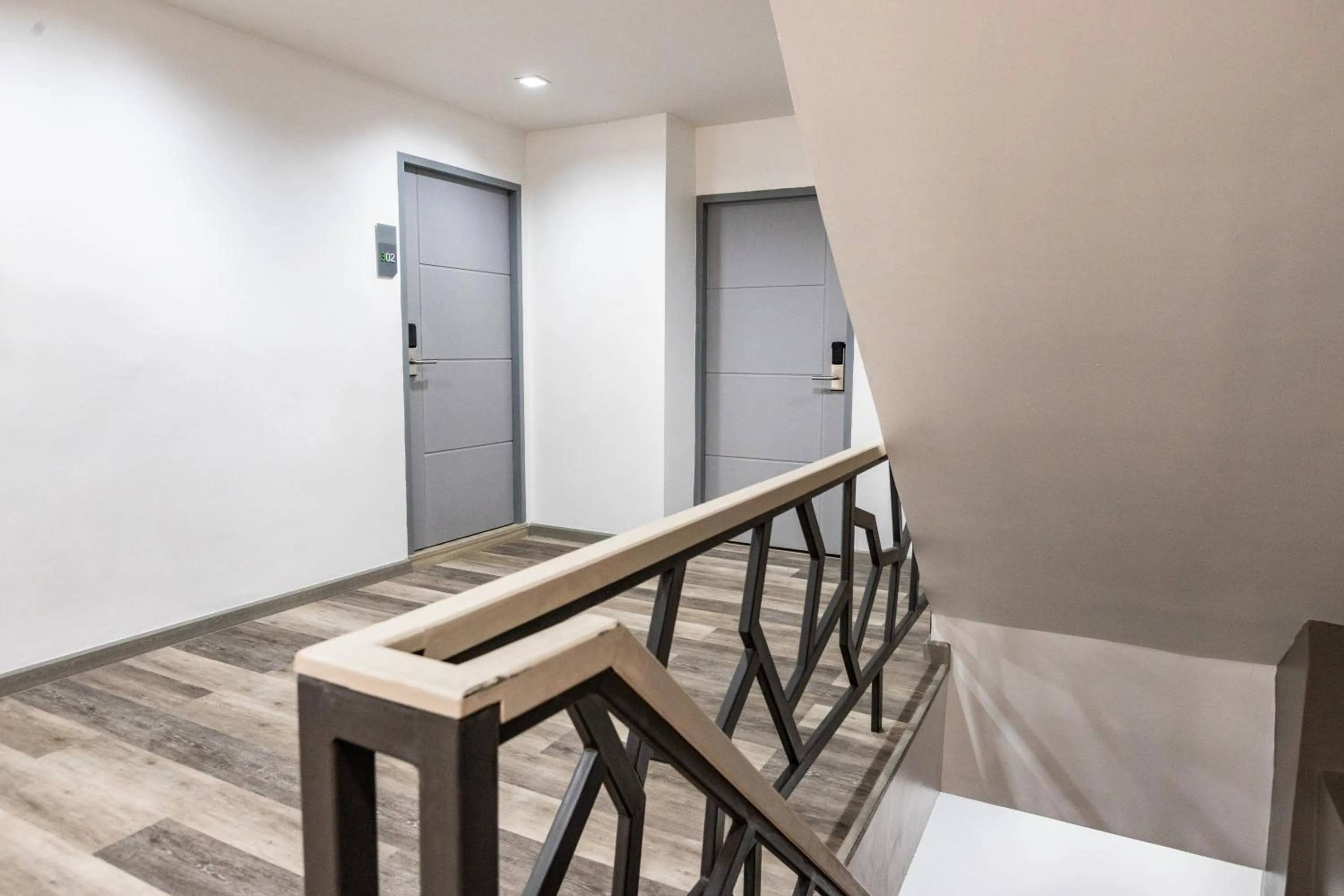 Property building in Baan Kun Mhor Hostel บ้านคุณหมอโฮสเทล