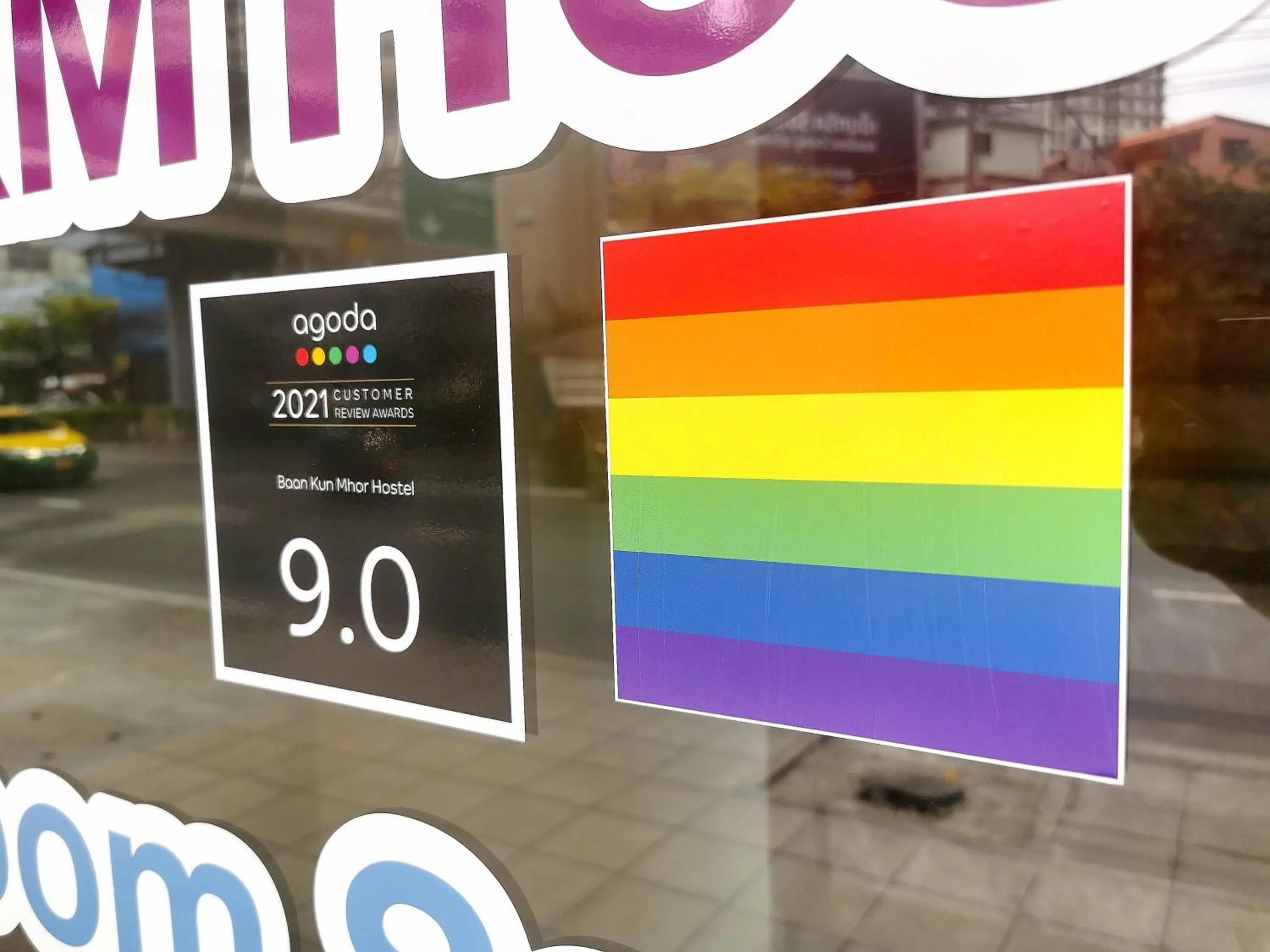 Property building in Baan Kun Mhor Hostel บ้านคุณหมอโฮสเทล