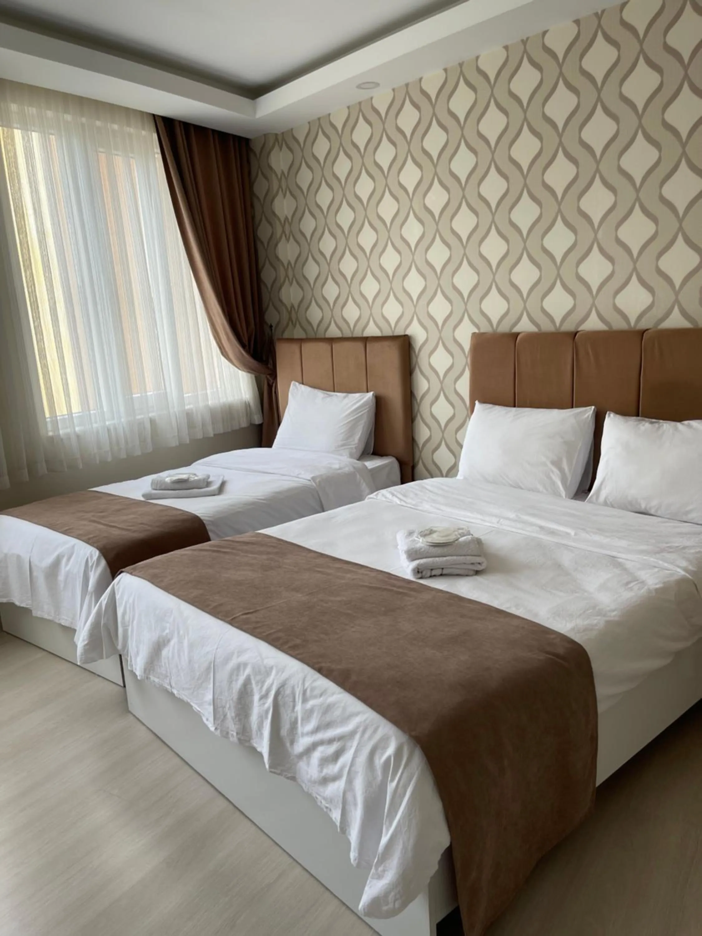 Photo of the whole room, Bed in Bursa Malkoc Hotel