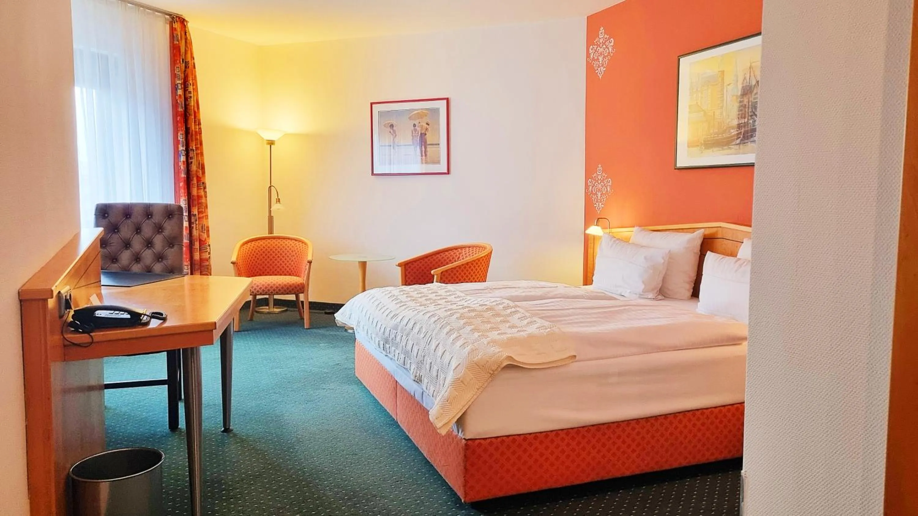 Photo of the whole room, Bed in Hotel Panorama Hamburg-Billstedt