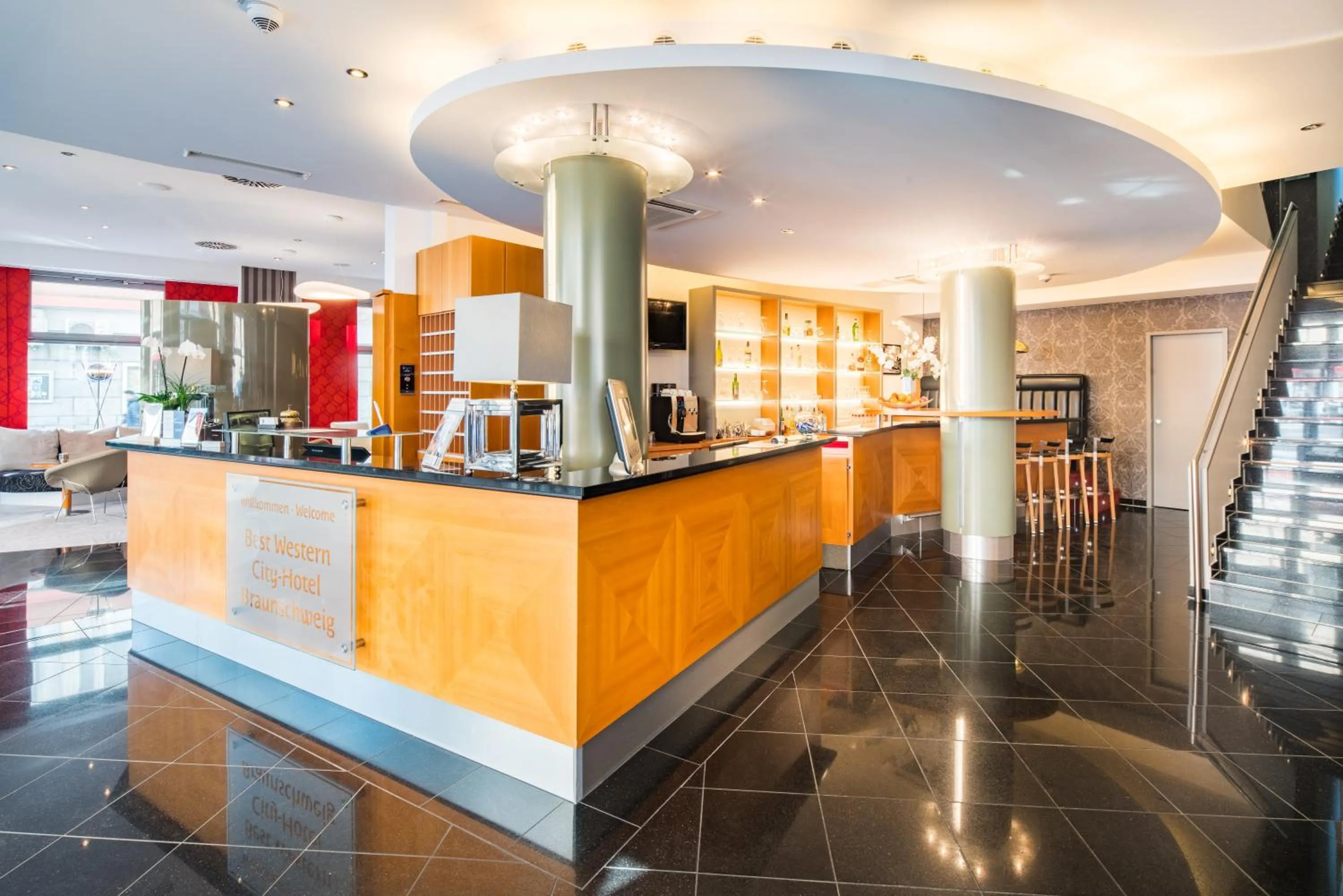 Lobby or reception in Best Western City Hotel Braunschweig
