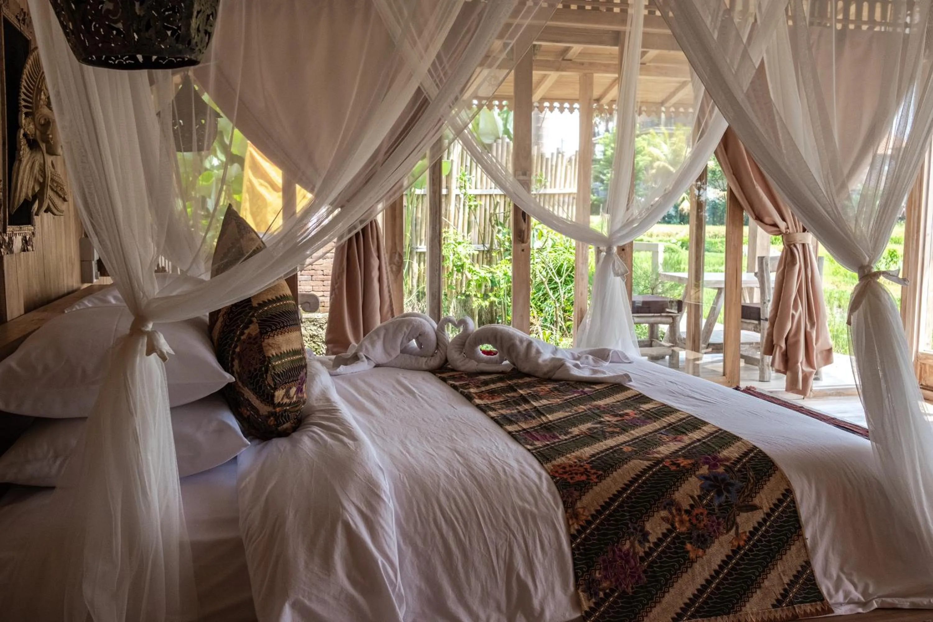 Bed in Kidem Ubud Villas