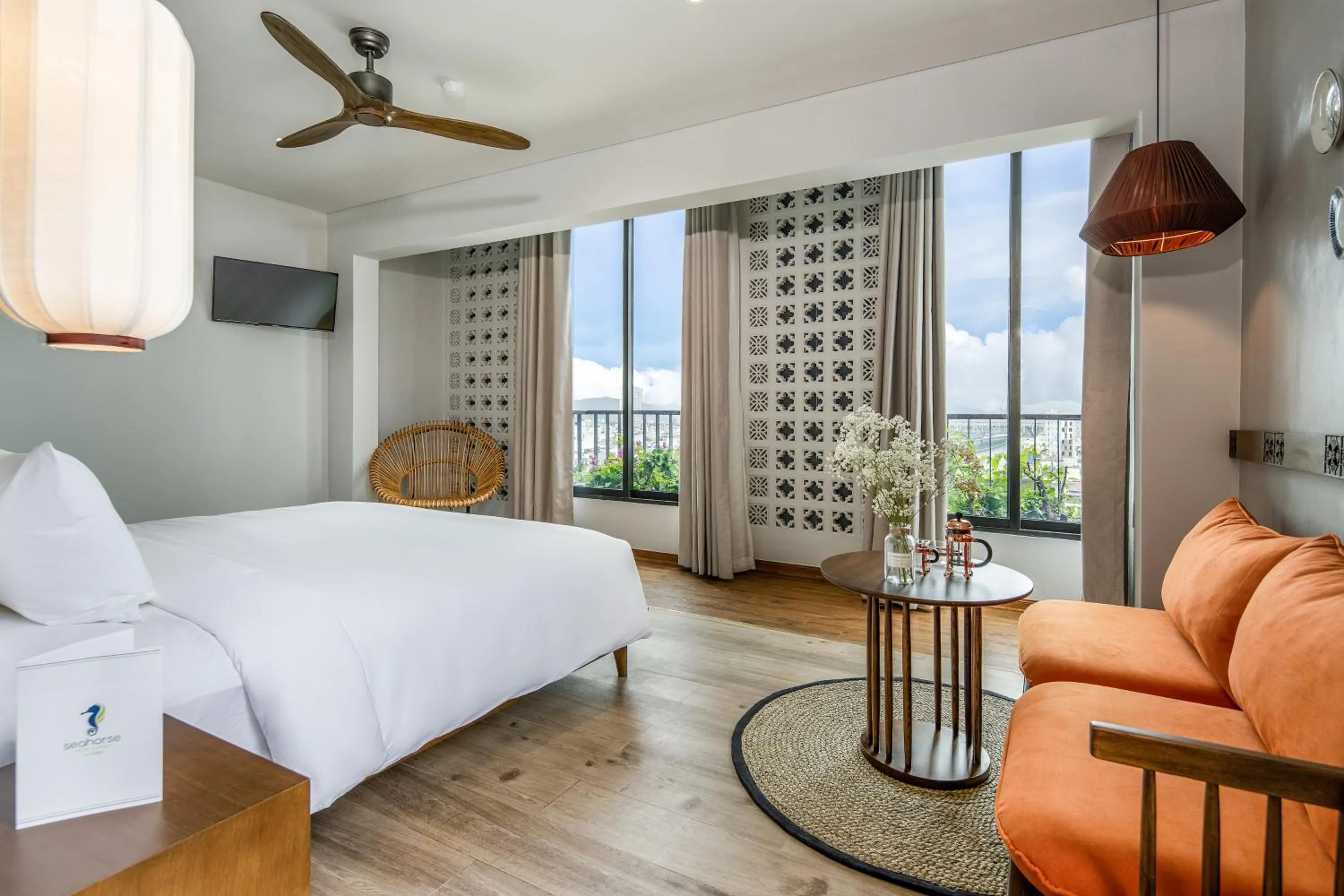 Photo of the whole room, Bed in Seahorse Tropical Da Nang Hotel by Haviland