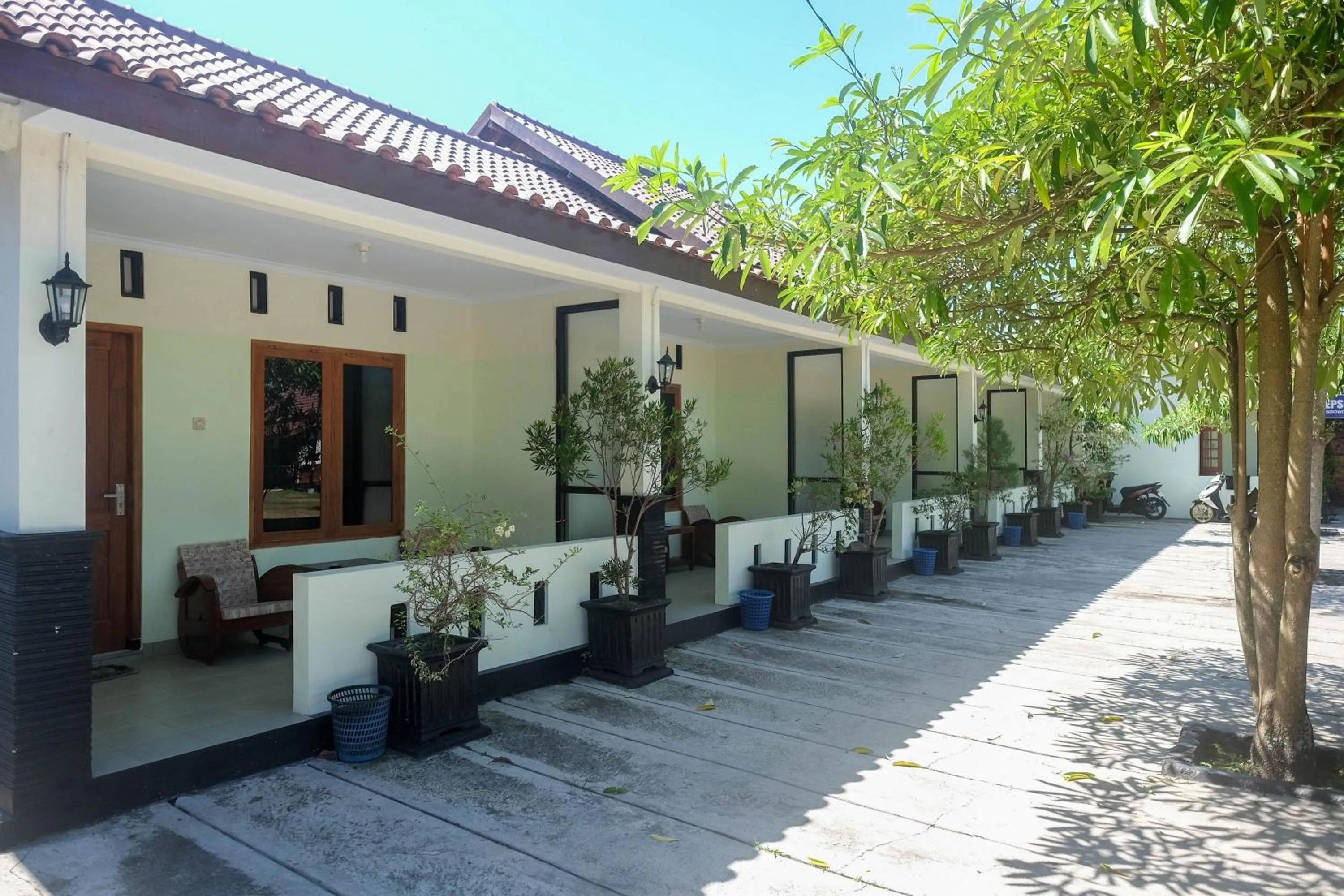 Property Building in RedDoorz Syariah near Alun Alun Wonosari