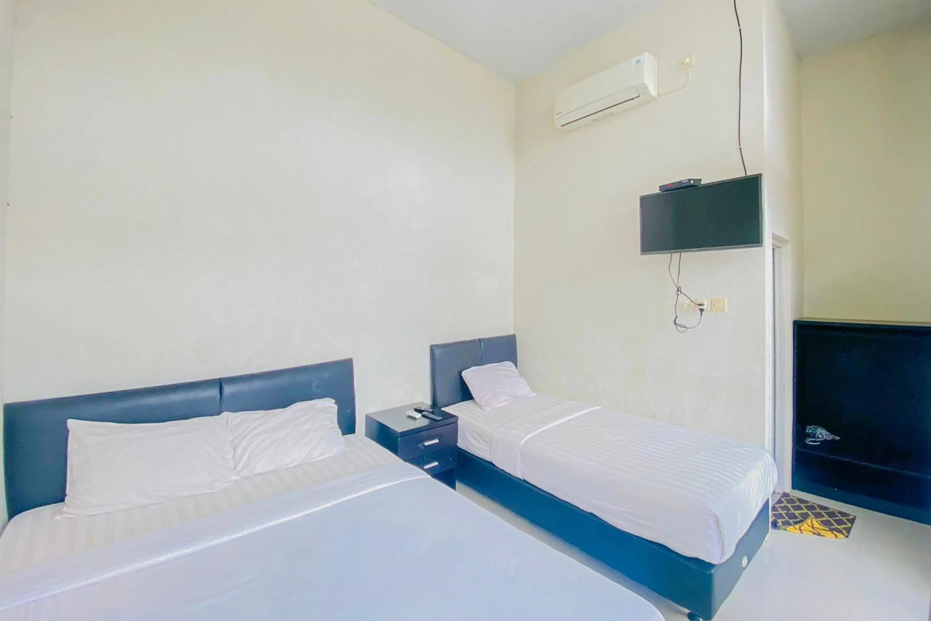 Bed in OYO 2798 Semeru Residence Syariah