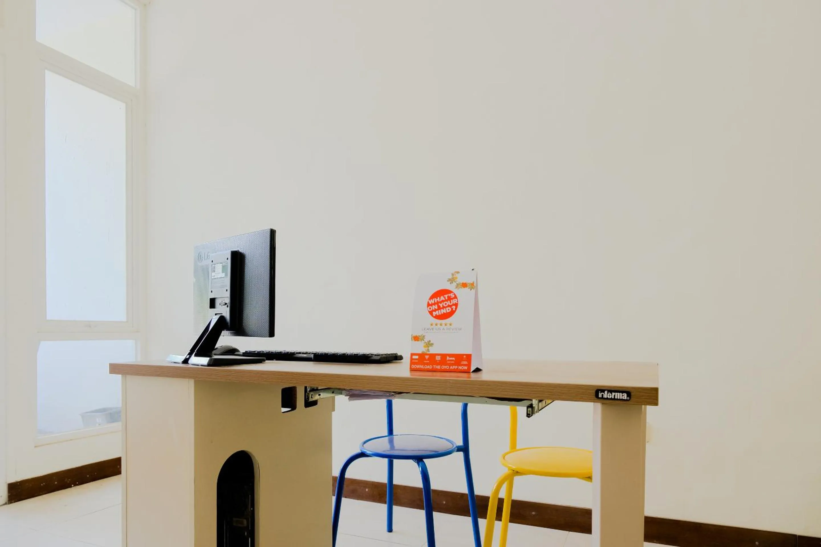 Lobby or reception in RedDoorz at Karangploso 2