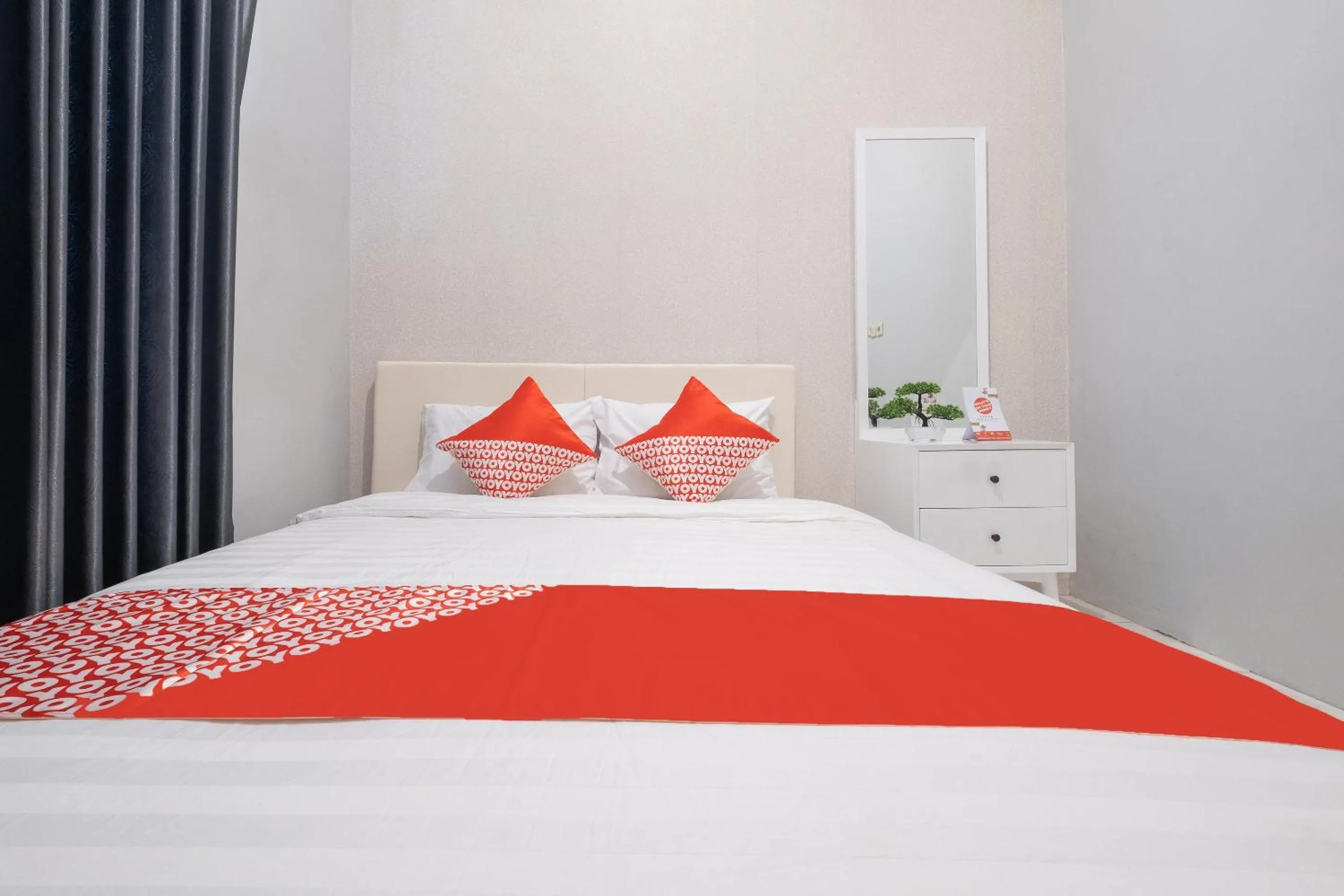 Bedroom, Bed in Hotel O Nareswari Guest House Syariah