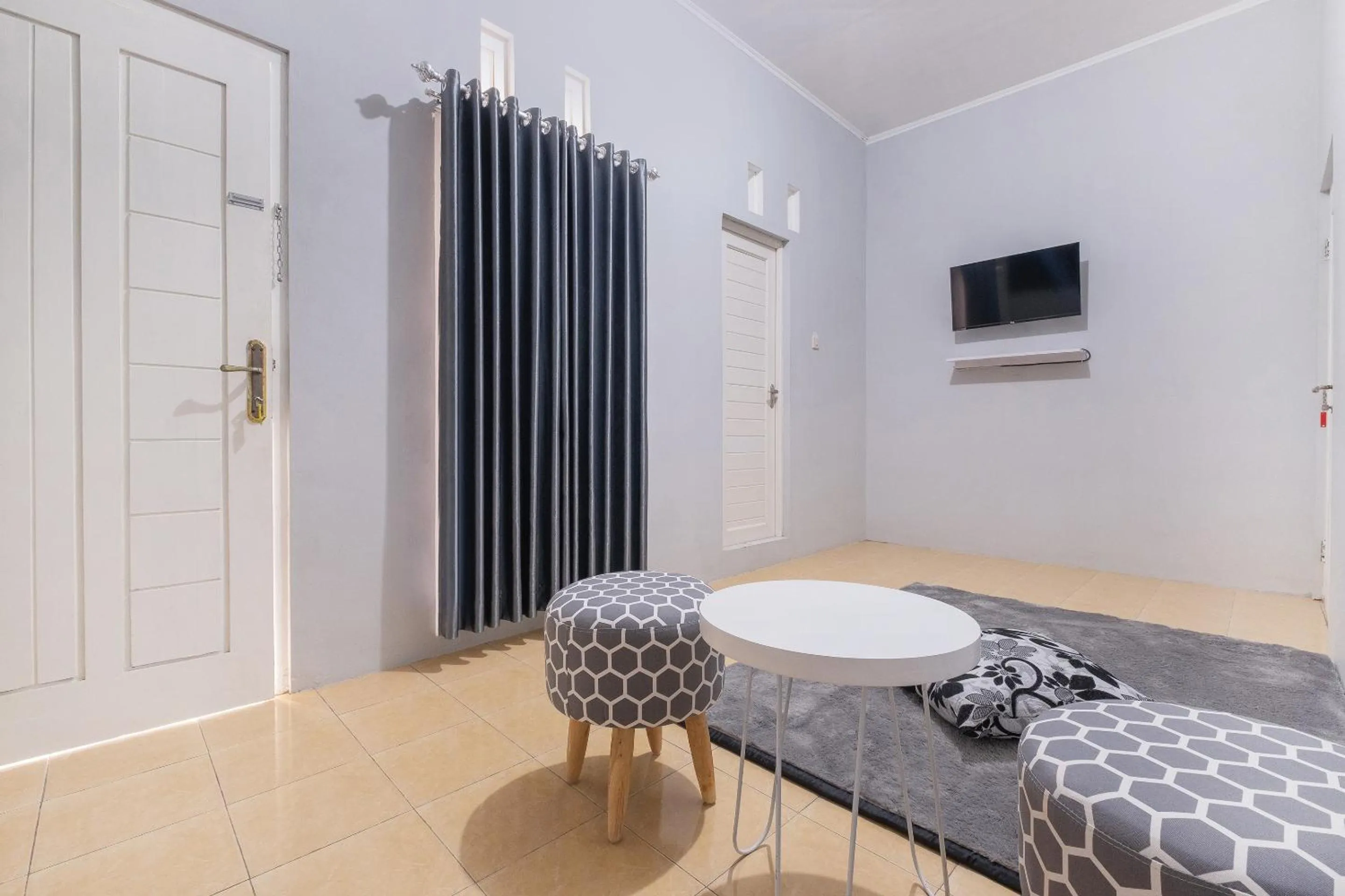 Bedroom in Hotel O Nareswari Guest House Syariah