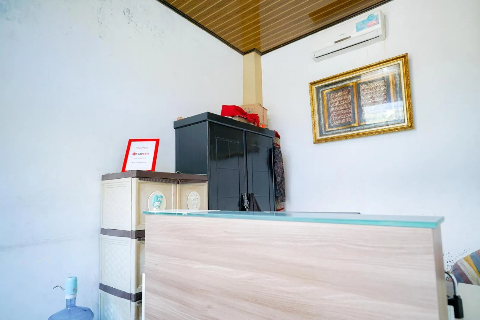 Lobby or reception in RedDoorz Syariah near Unila Lampung