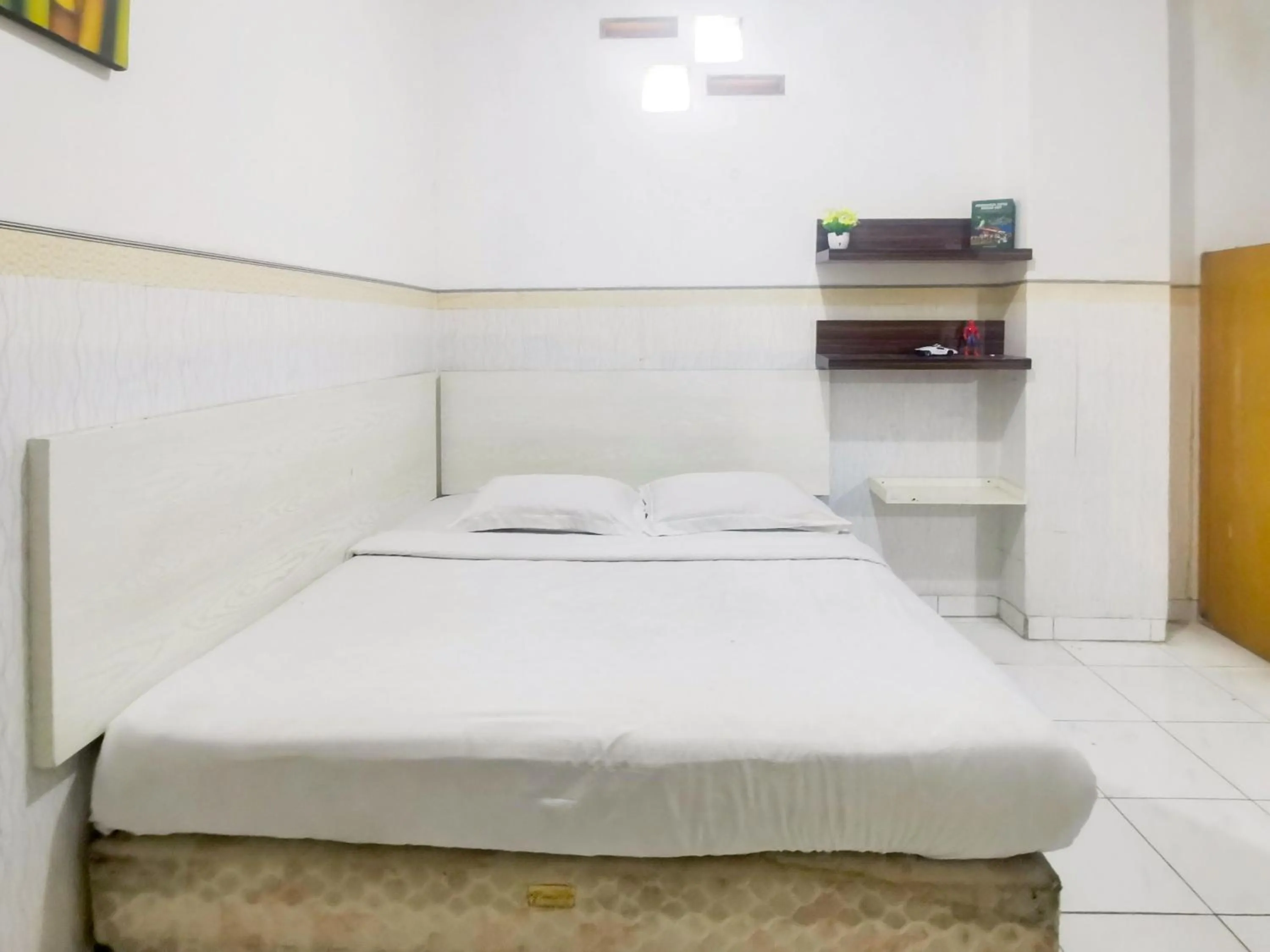 Bedroom, Bed in Kartini Residence RedPartner