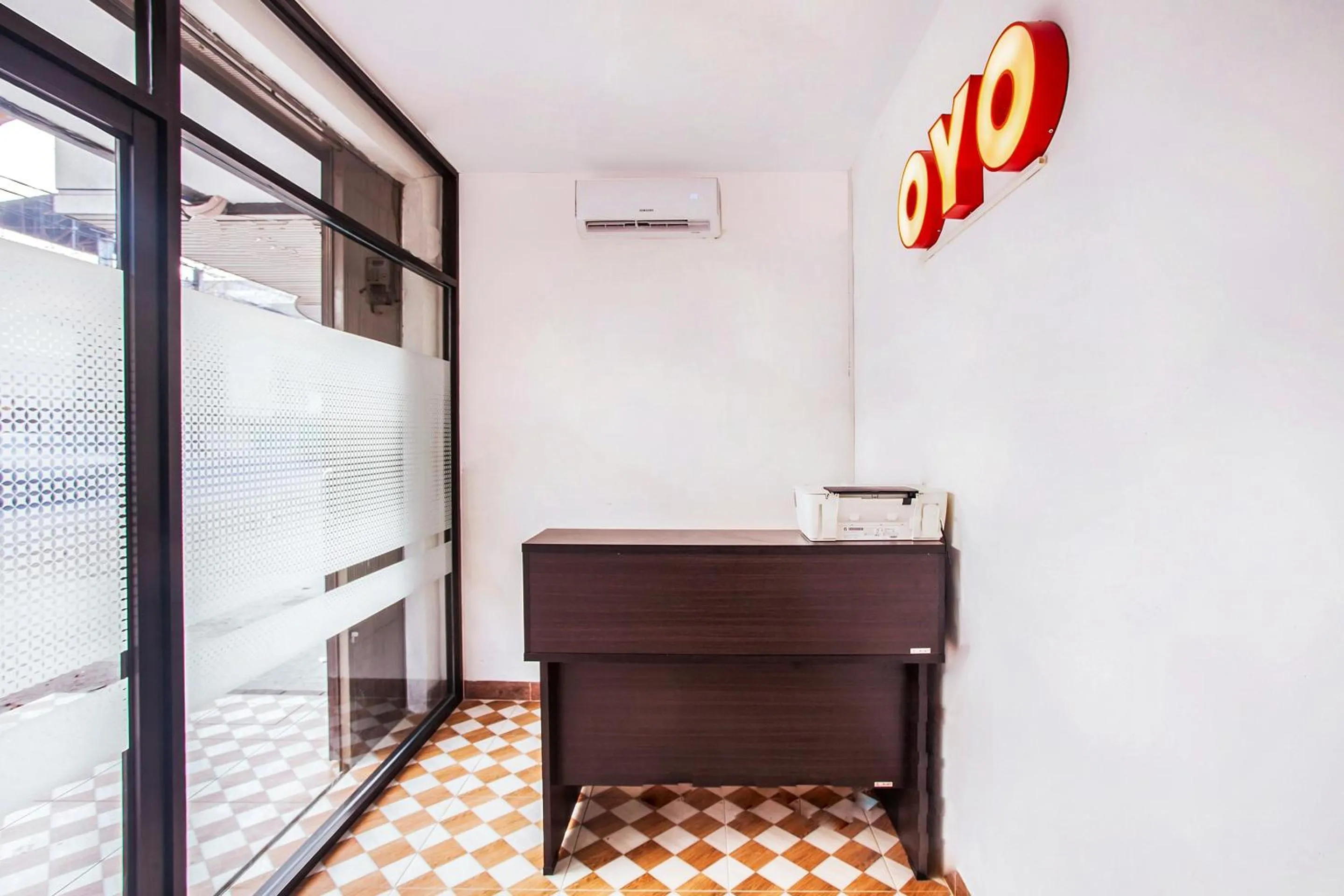 Lobby or reception in Hotel O Sutomo Inn