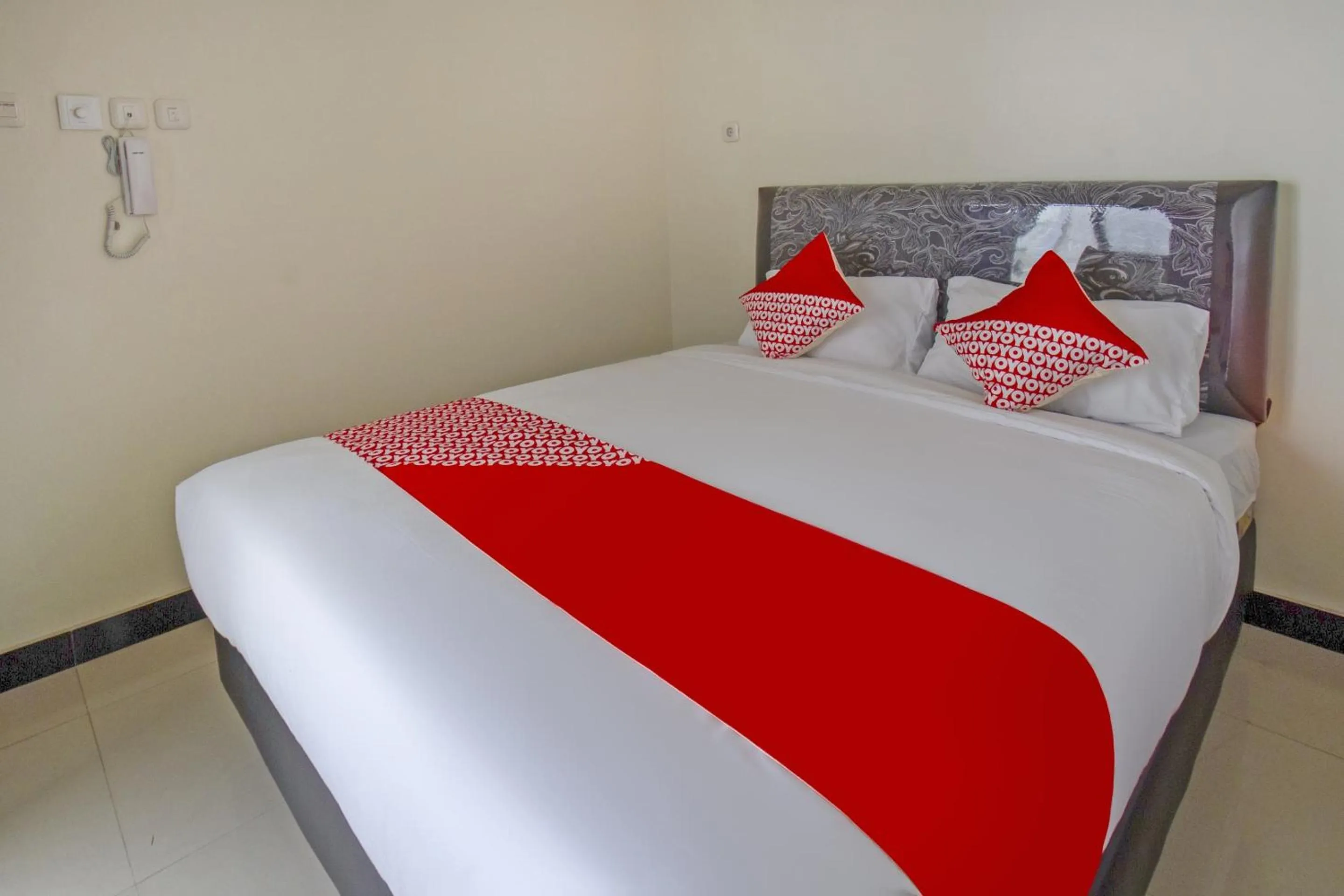 Bedroom, Bed in Hotel O Irma's Residence