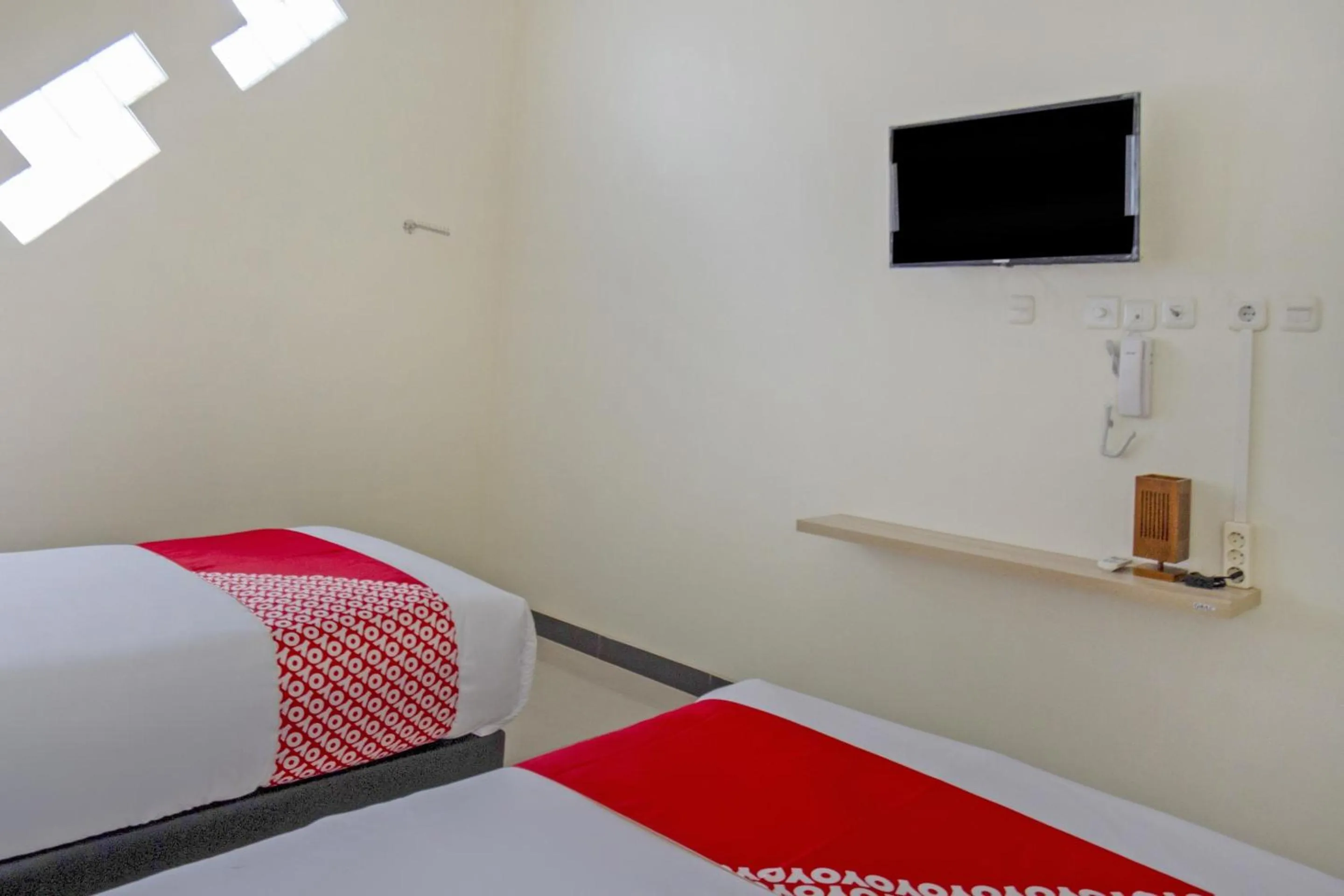 Bedroom, Bed in Hotel O Irma's Residence