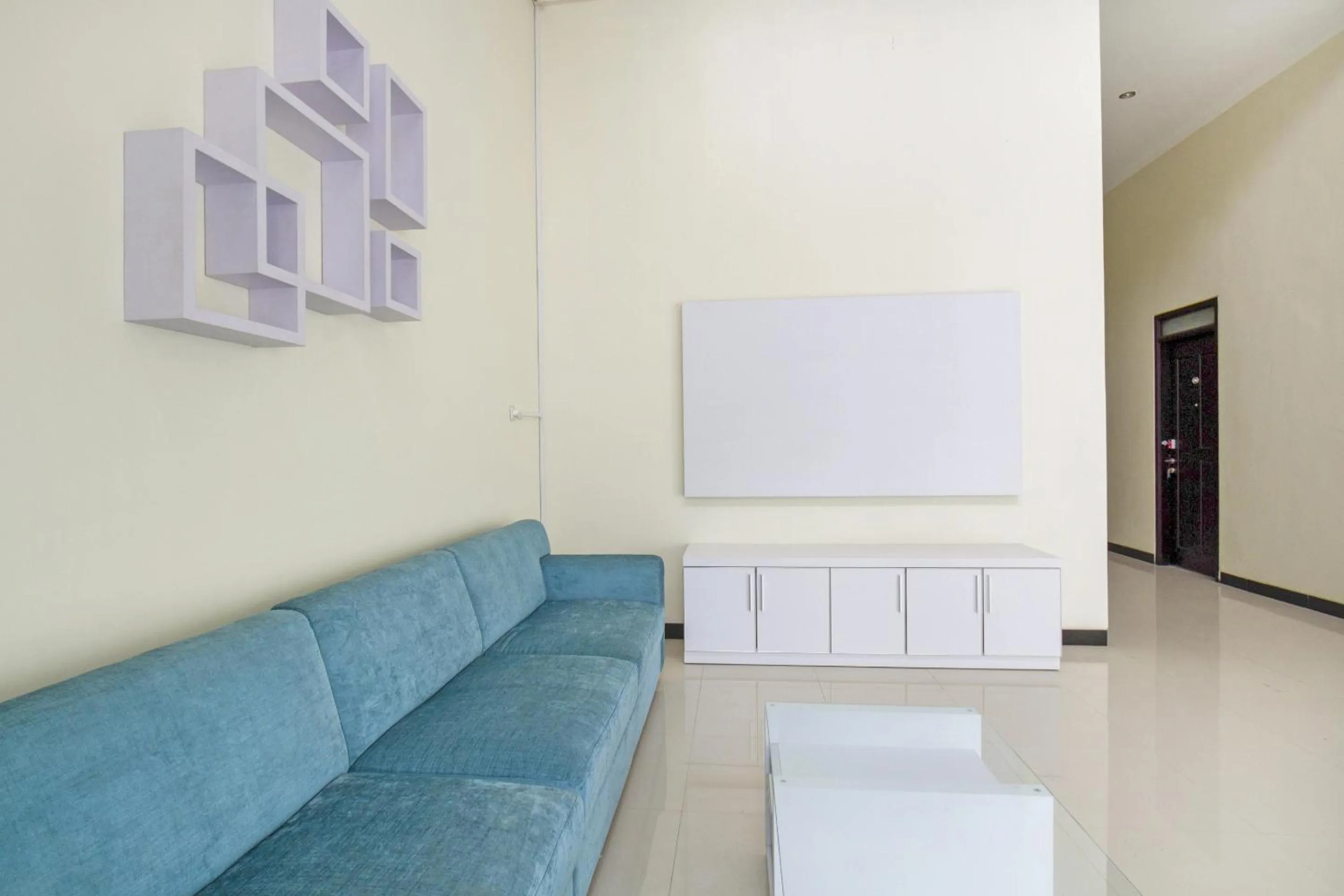 Lobby or reception in Hotel O Irma's Residence