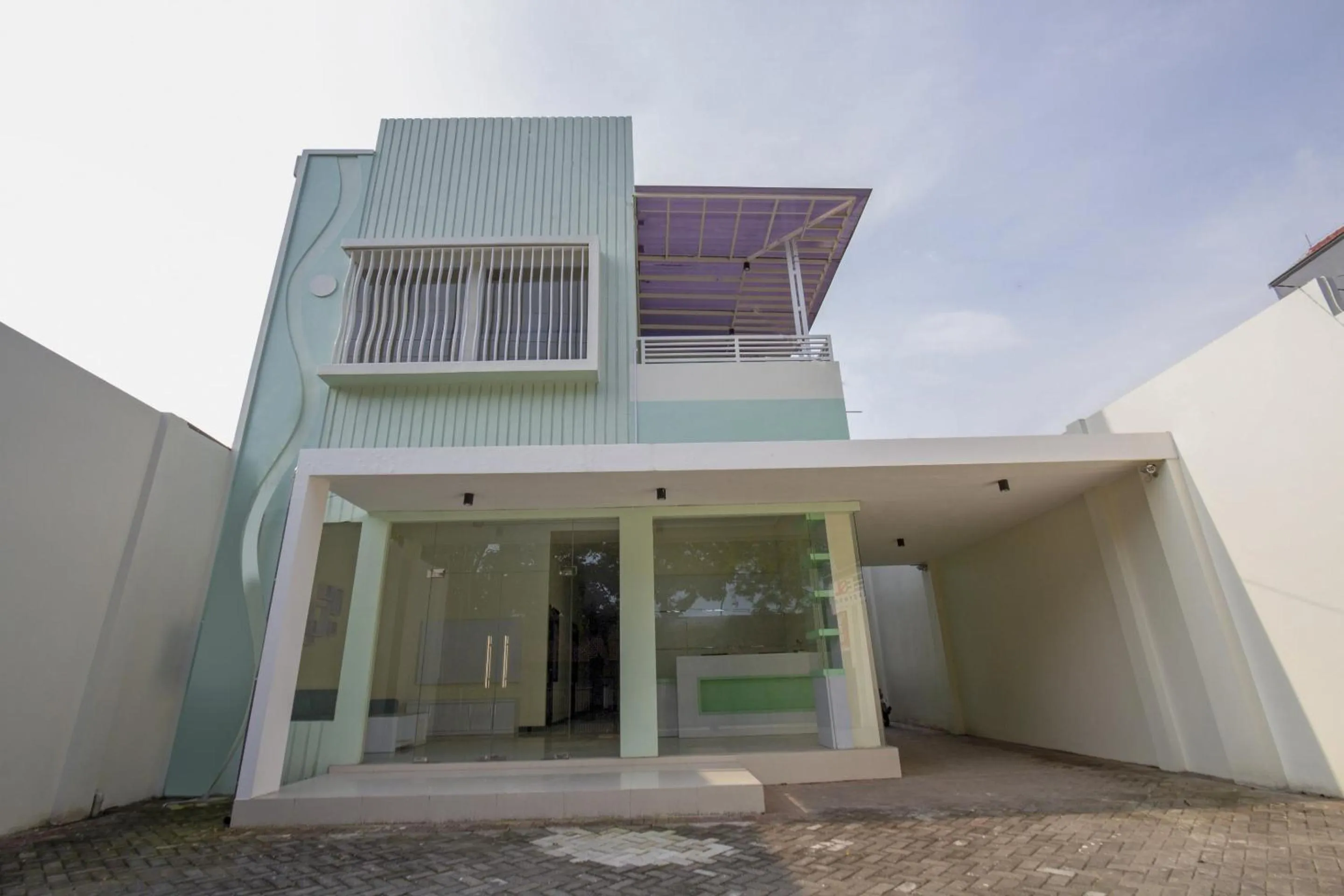 Facade/entrance in Hotel O Irma's Residence