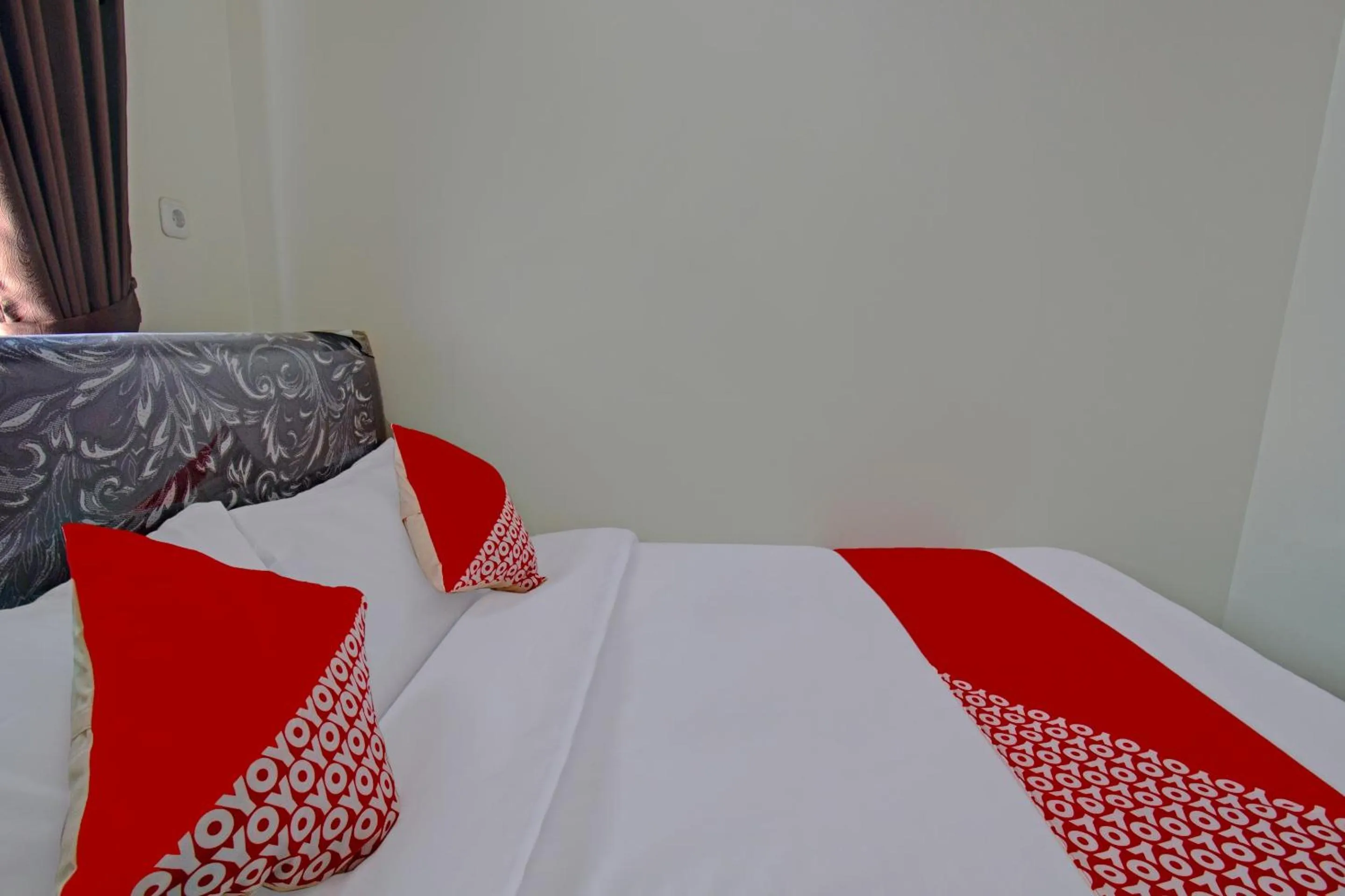 Bedroom, Bed in Hotel O Irma's Residence