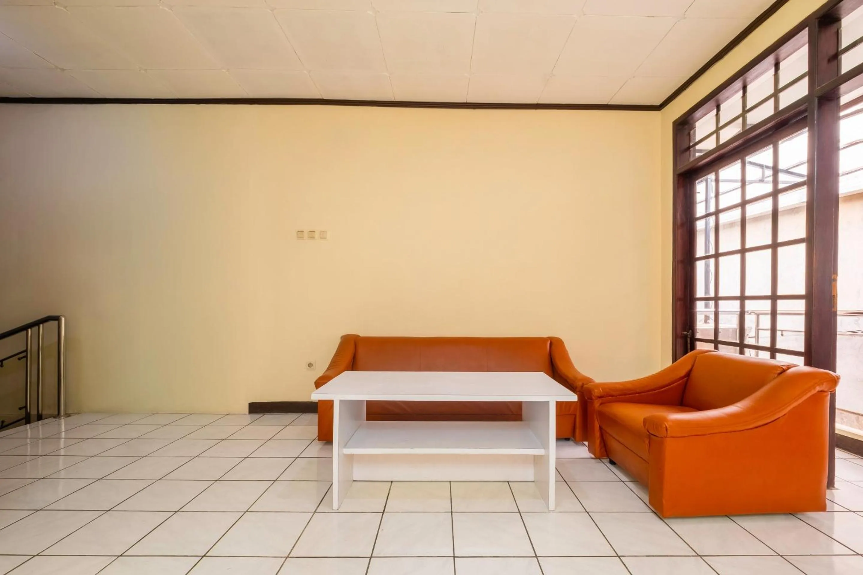 Lobby or reception in Super OYO 2672 Bee M Syariah