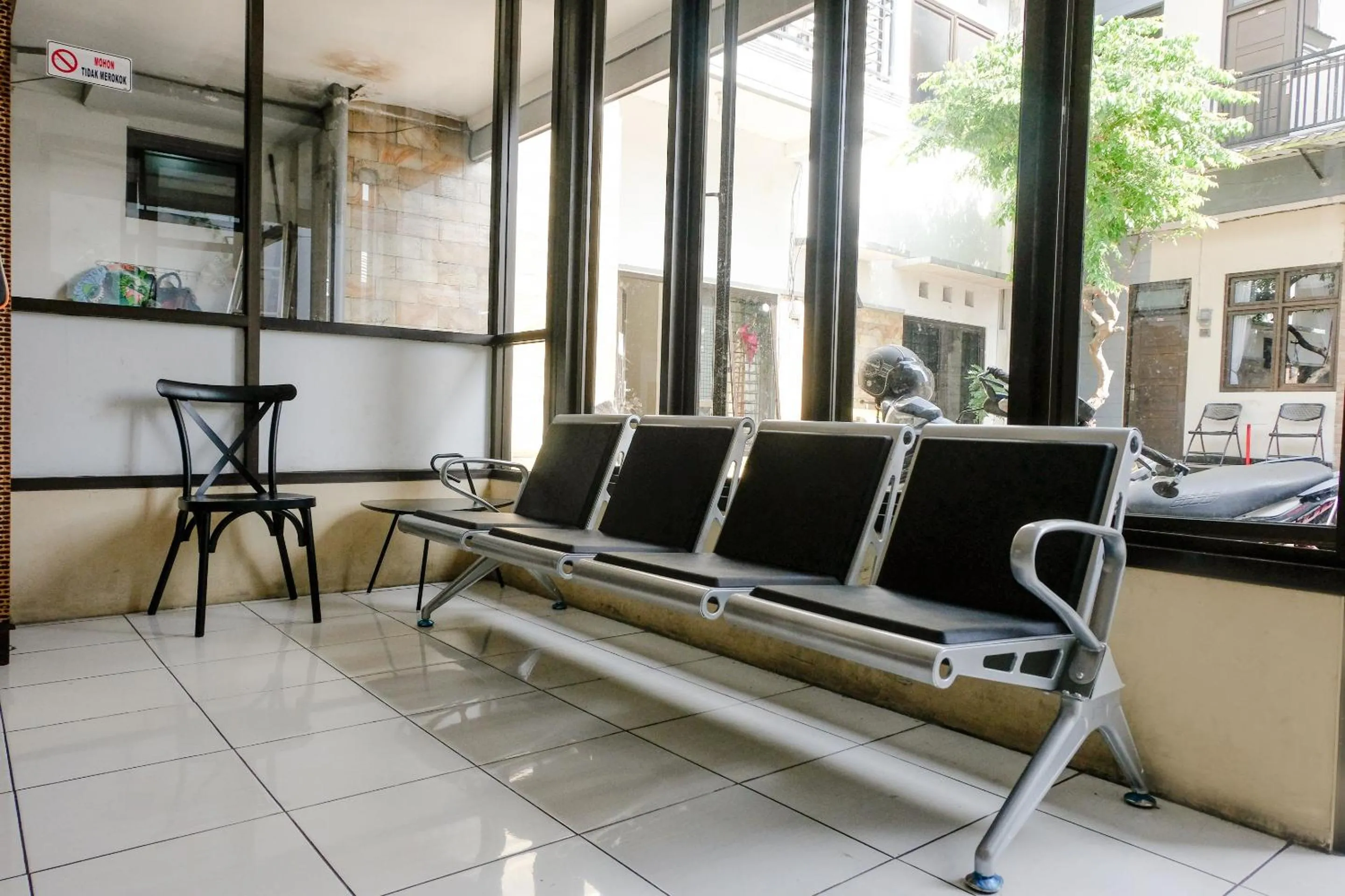 Lobby or reception in OYO Life 2744 Guest House Qudsi