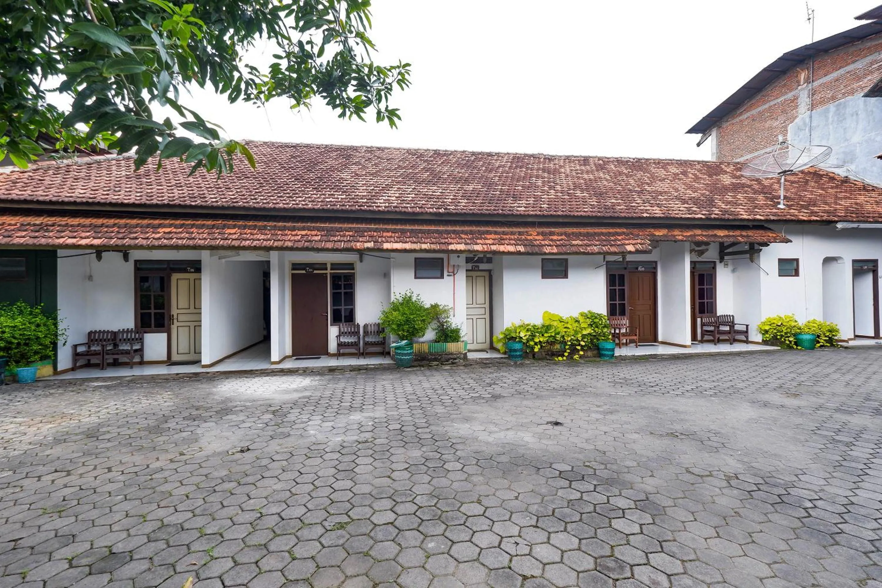 Area and facilities, Property Building in SUPER OYO 2865 Sartika Inn Pati