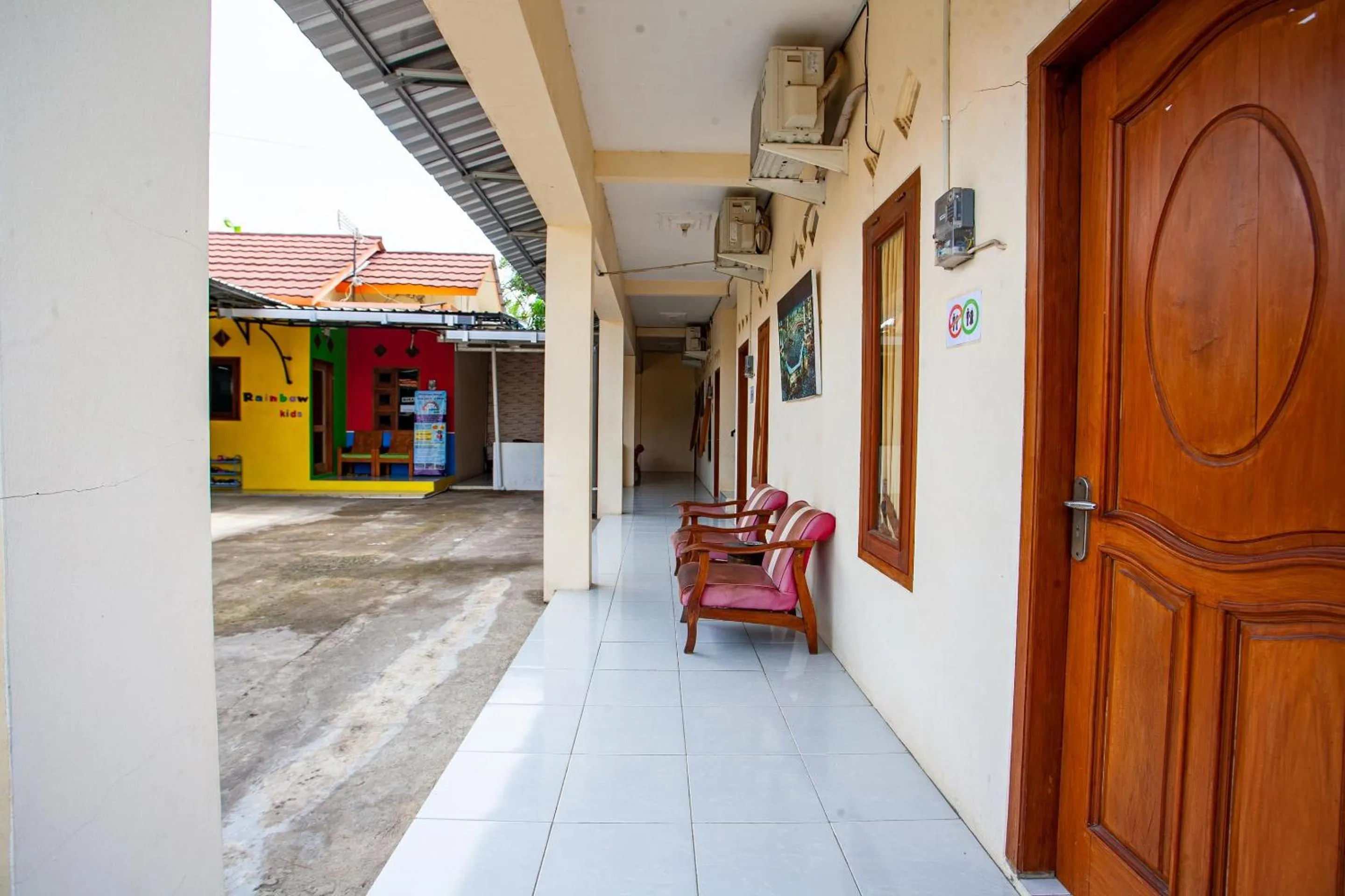 Lobby or reception in SPOT ON 2875 Kost Pandawa Syariah