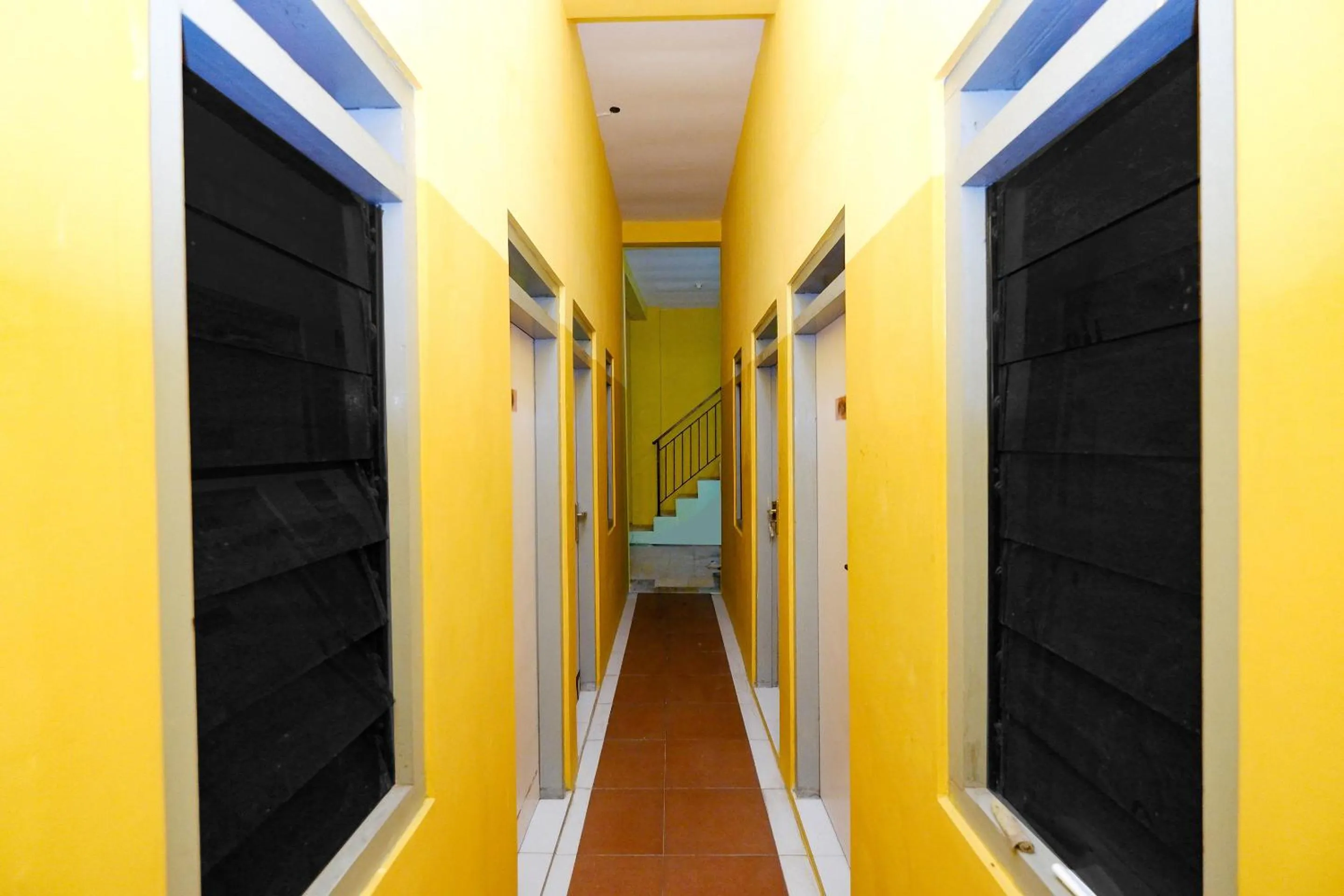 Area and facilities in OYO Life 2867 Kos Kuning
