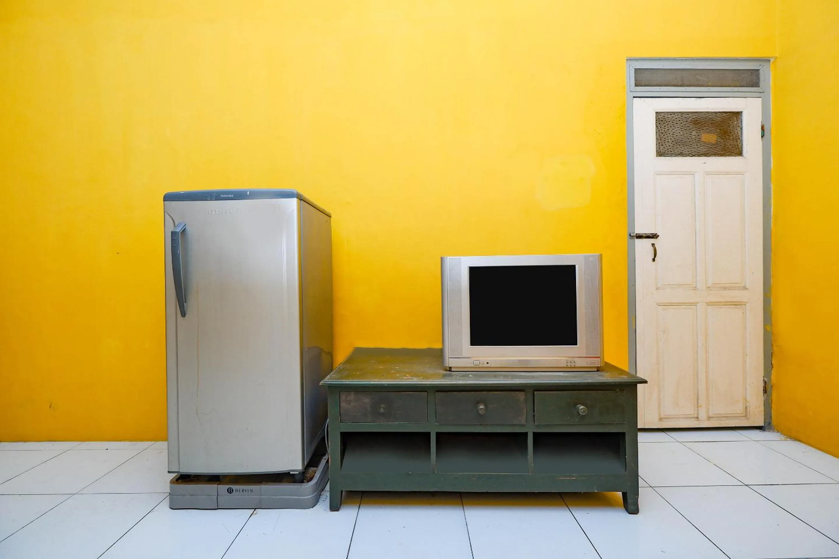 Area and facilities in OYO Life 2867 Kos Kuning