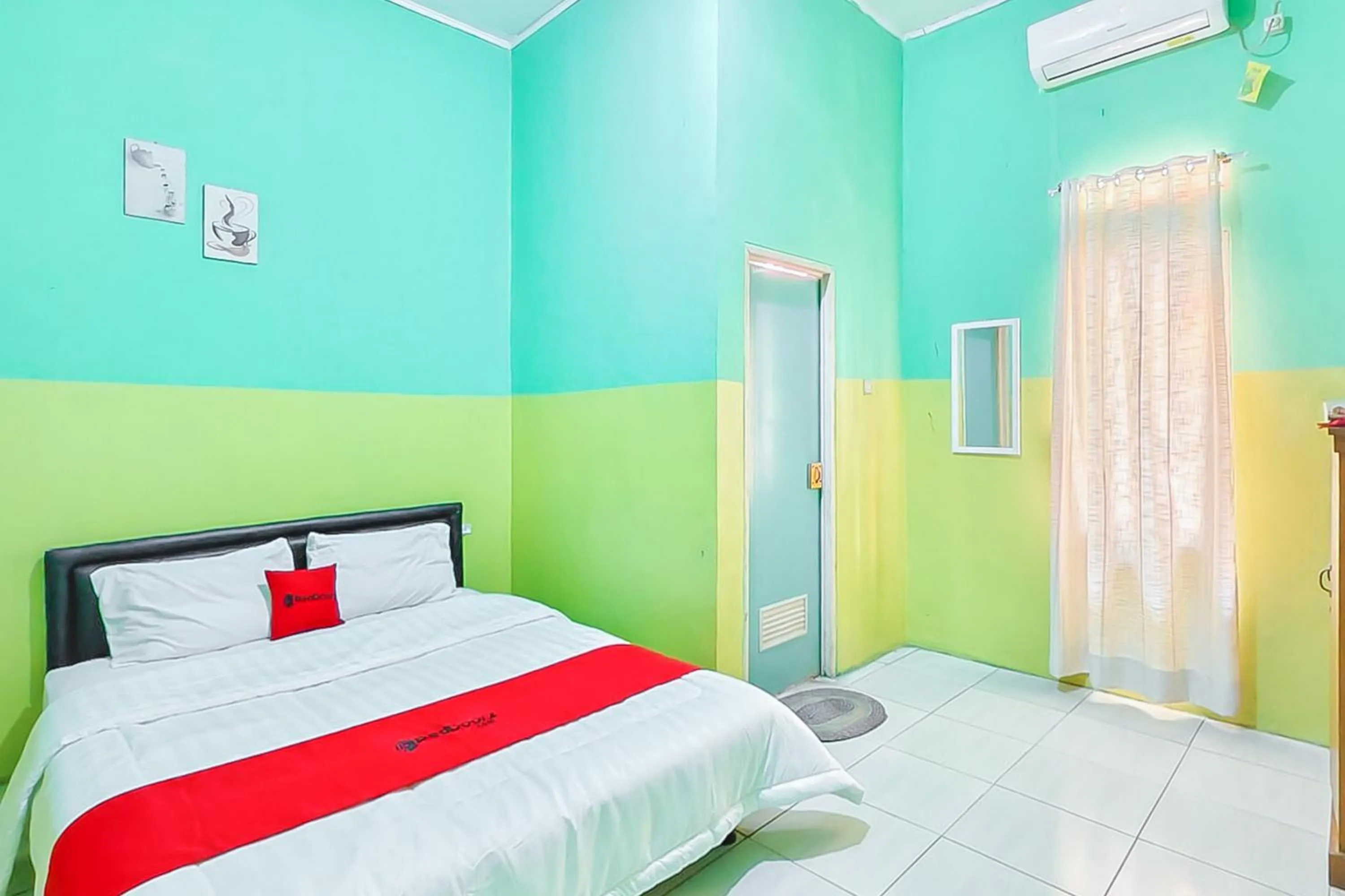 Bedroom, Bed in RedDoorz near RS Dr Hafiz Cianjur