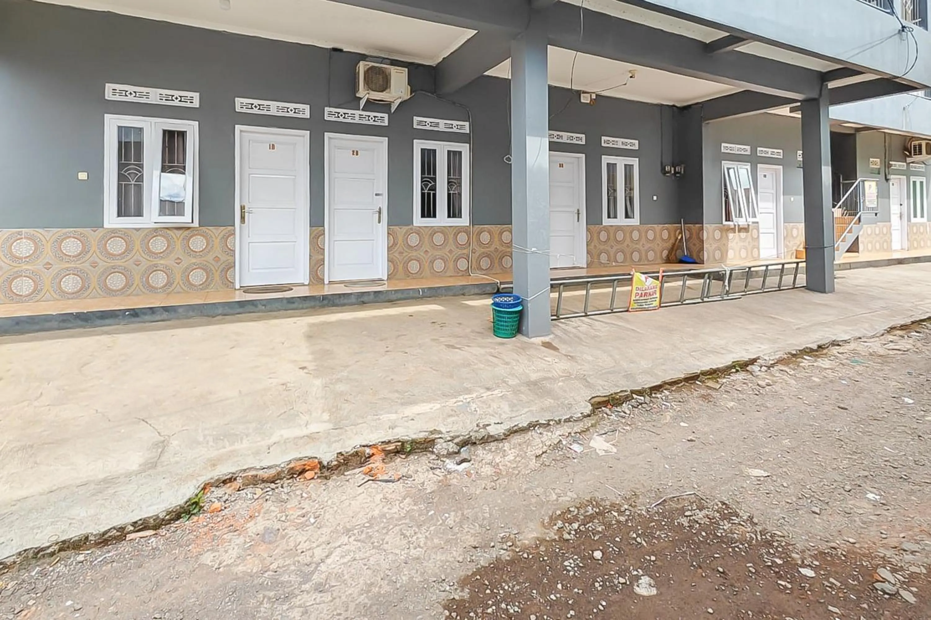 Property building in RedDoorz near RS Dr Hafiz Cianjur