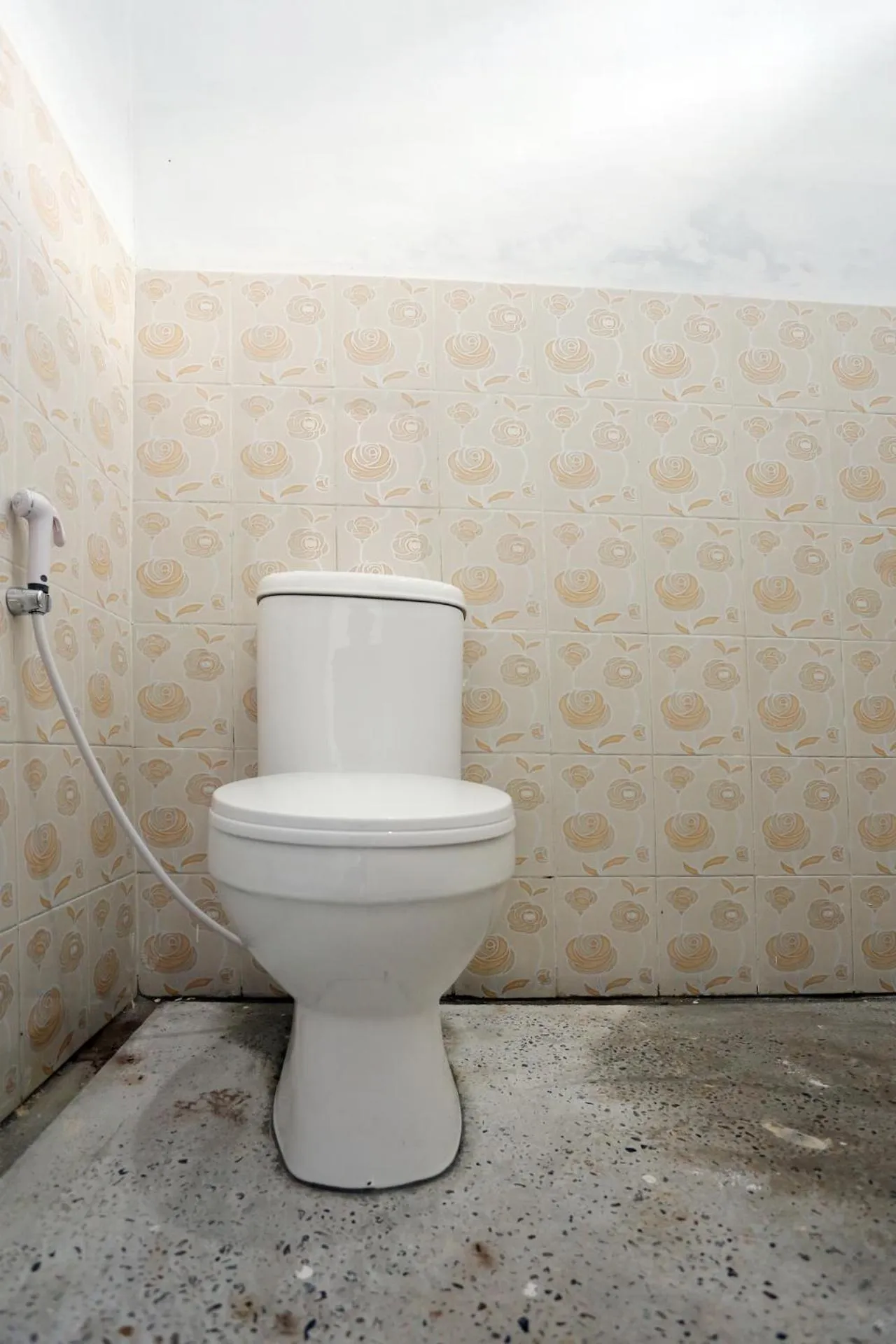 Bathroom in RedDoorz near Universitas Palangkaraya 2