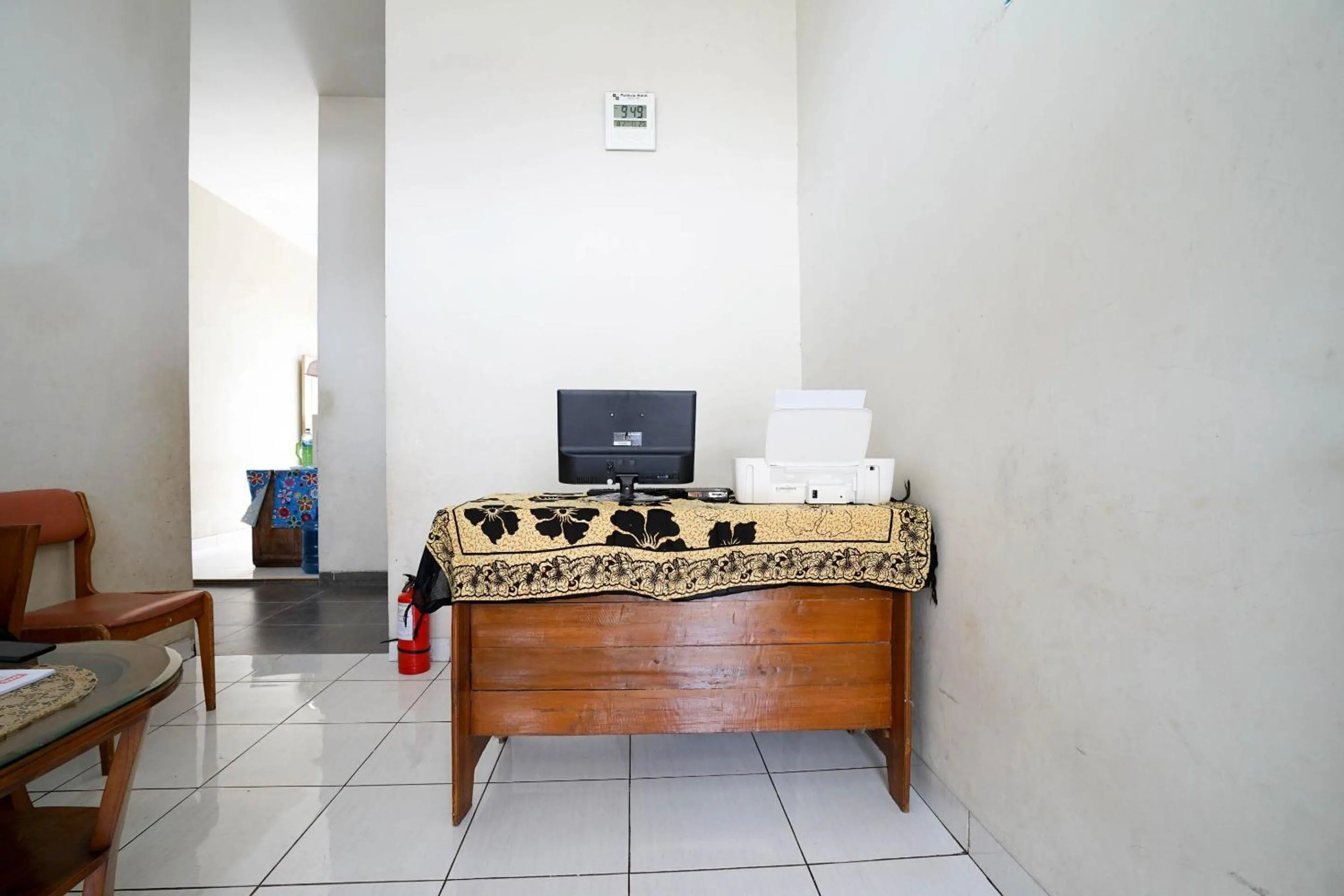 Lobby or reception in OYO Life 2874 Berlian Residence