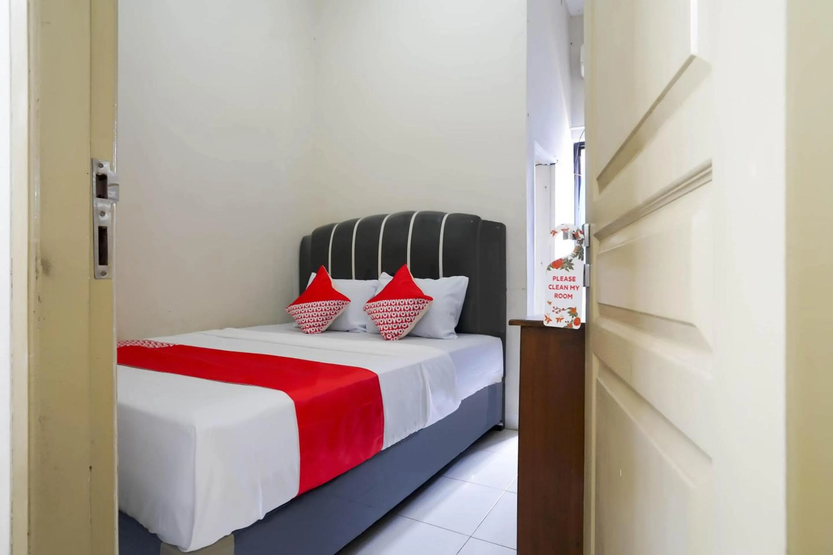 Bedroom, Bed in OYO Life 2874 Berlian Residence