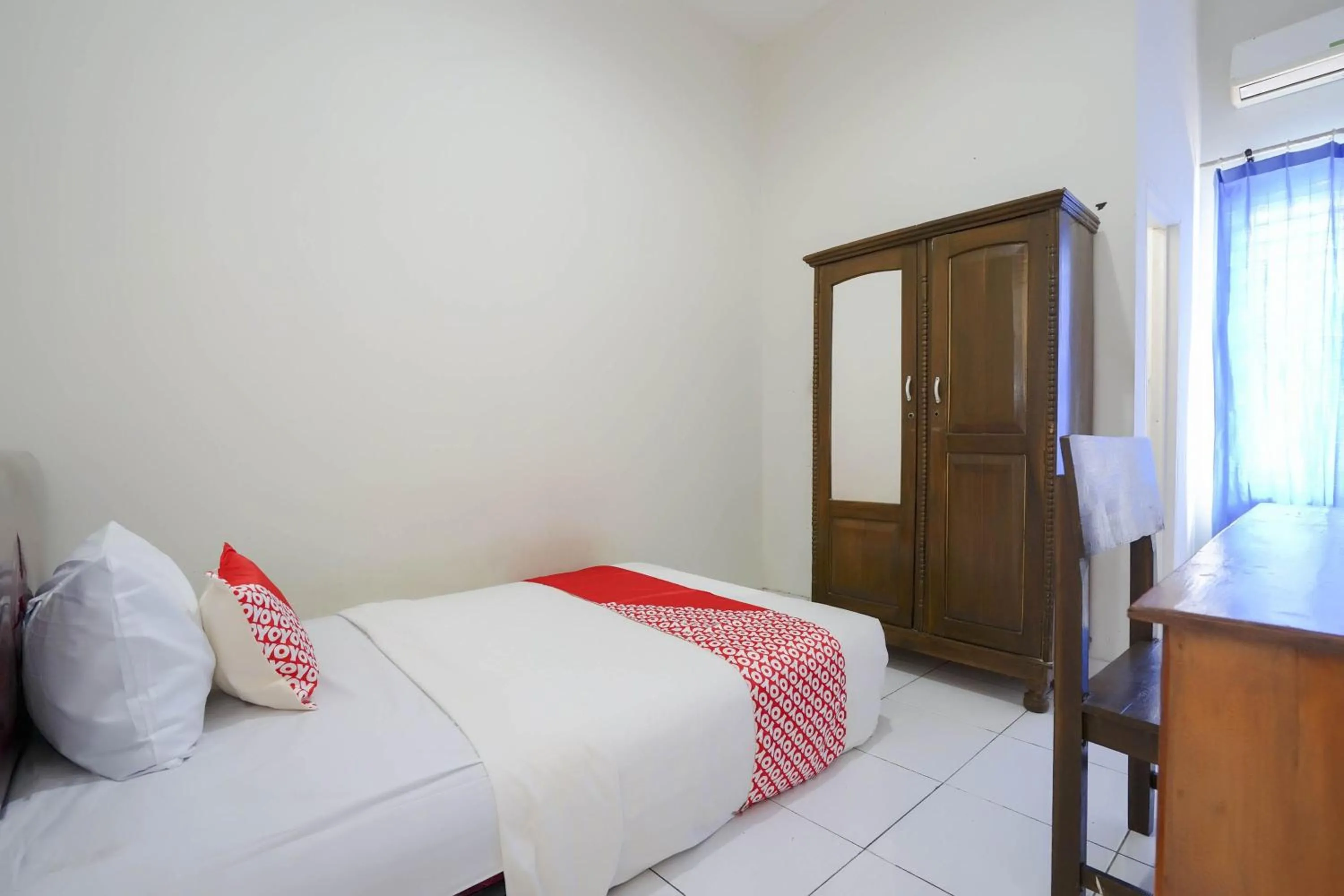 Bedroom, Bed in OYO Life 2874 Berlian Residence