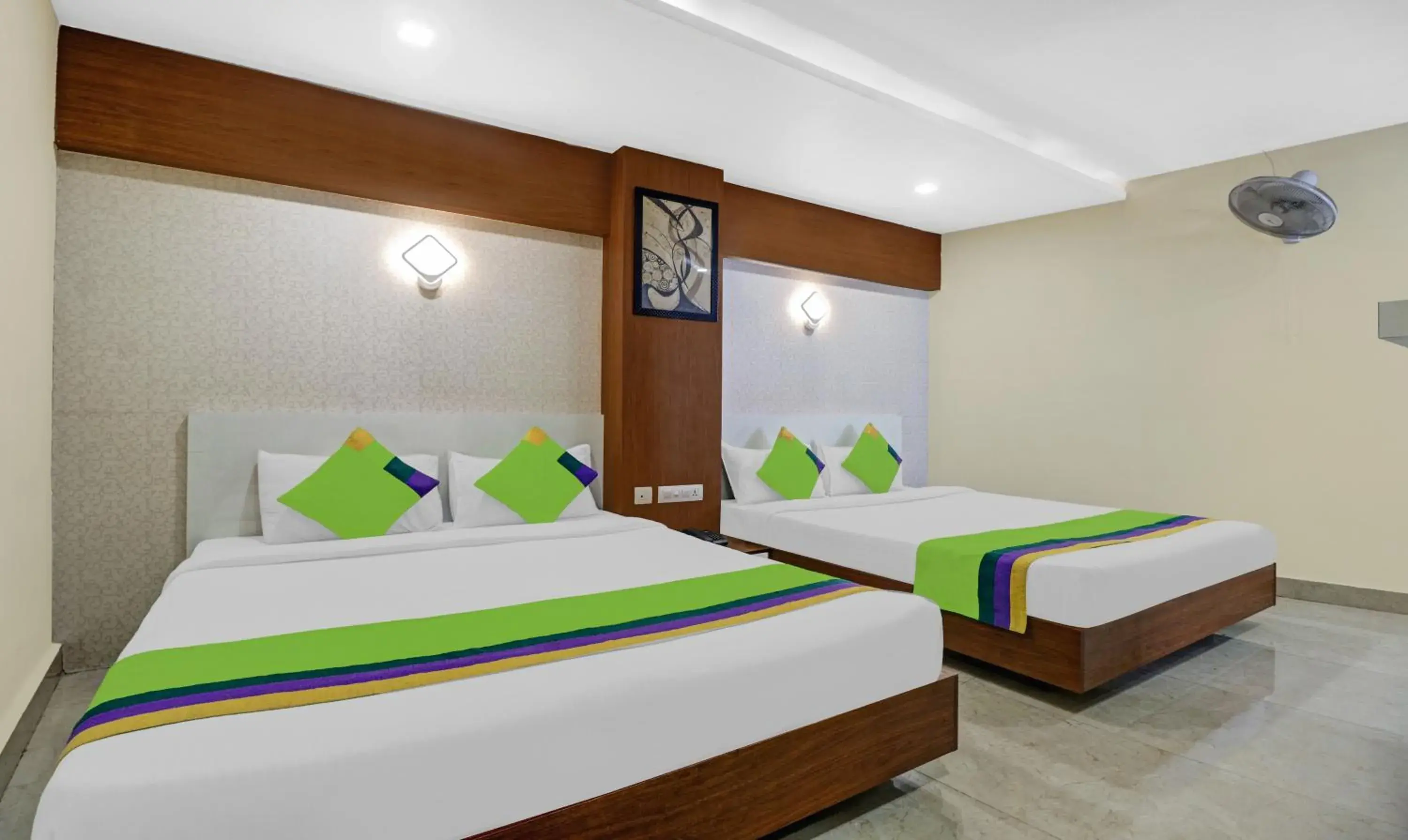 Superior Double Room - single occupancy in Treebo Darwesh Residency - 500m from Railway Station Superior Double Room - single occupancy in Treebo Darwesh Residency - 500m from Railway Station