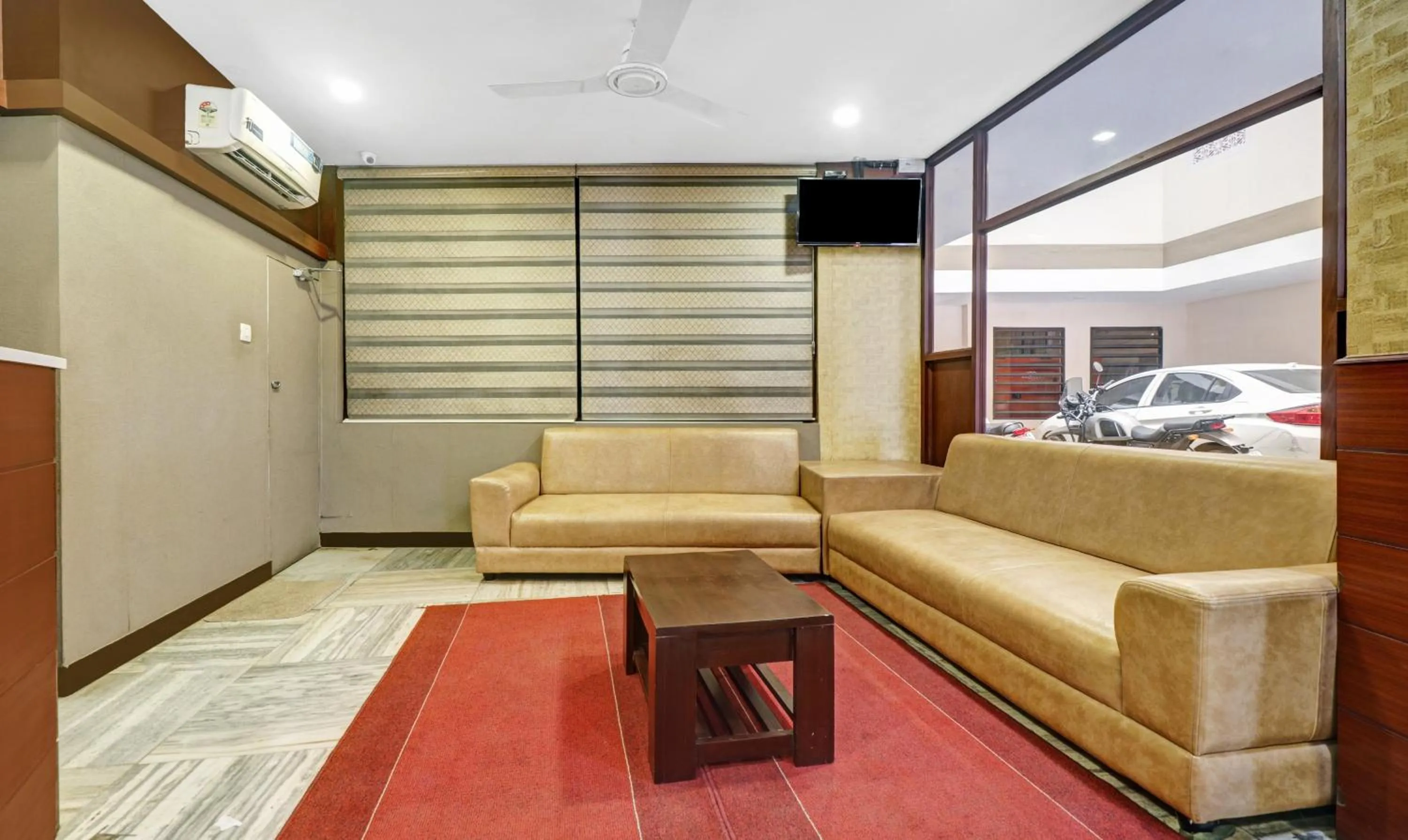 Seating area in Treebo Darwesh Residency - 500m from Railway Station