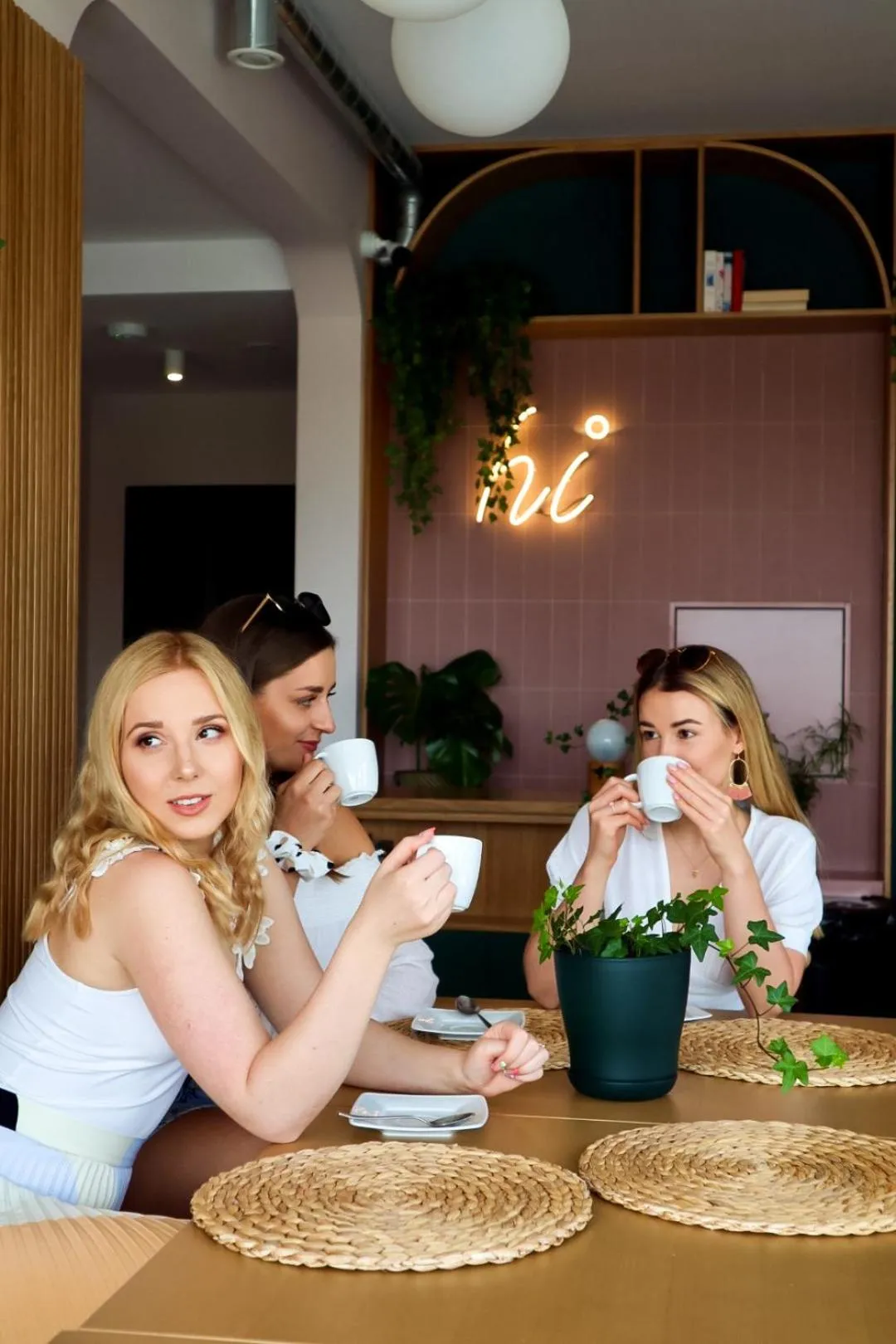 Restaurant/places to eat in Hi Hotel Gdansk Airport