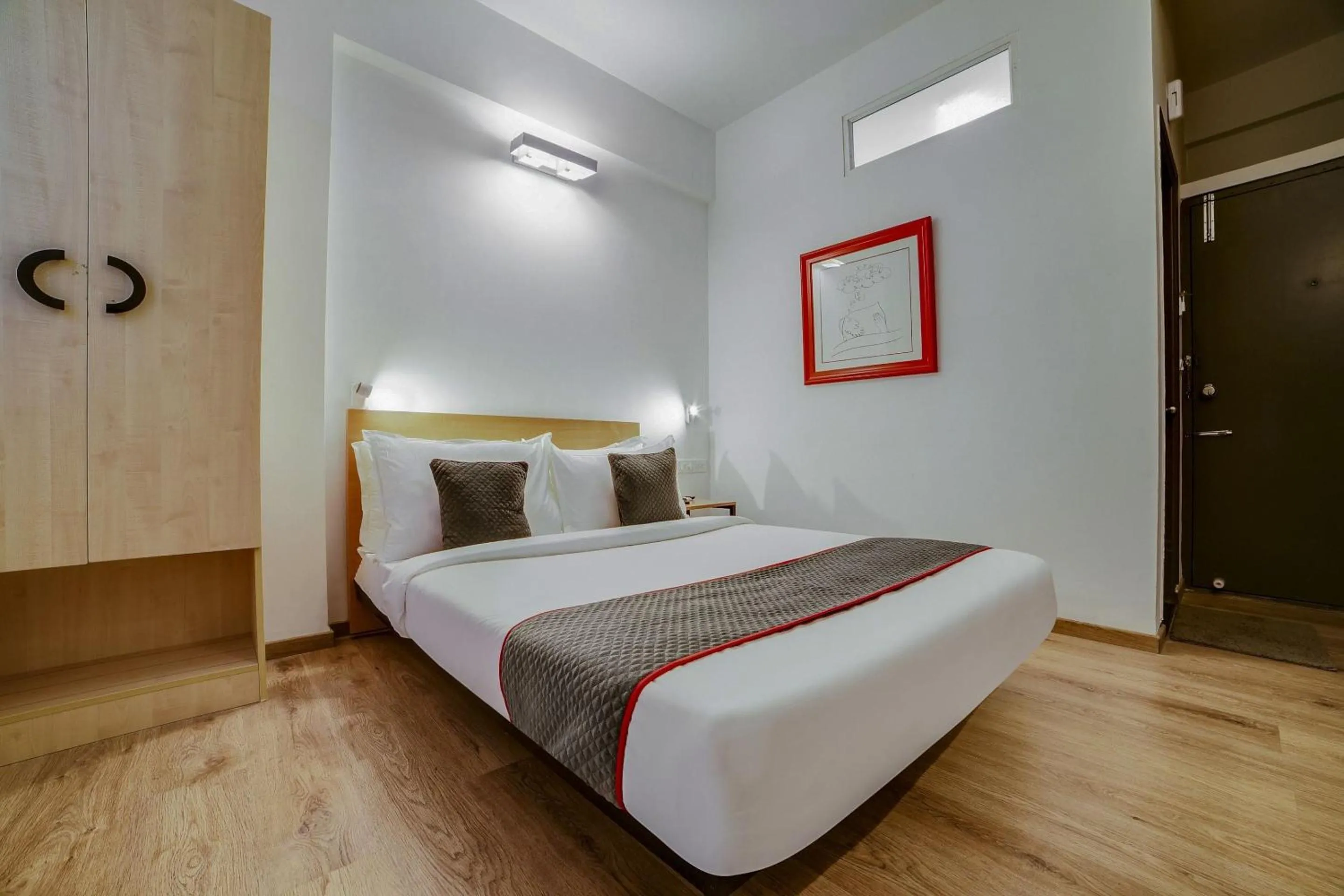 Bedroom, Bed in Townhouse Sarvar Hospitality Near Ascendas Park Square Mall