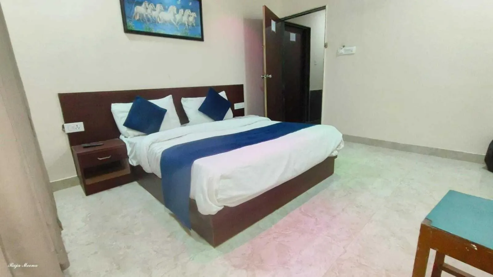 Bedroom in Collection O Hotel Kavya Guest House