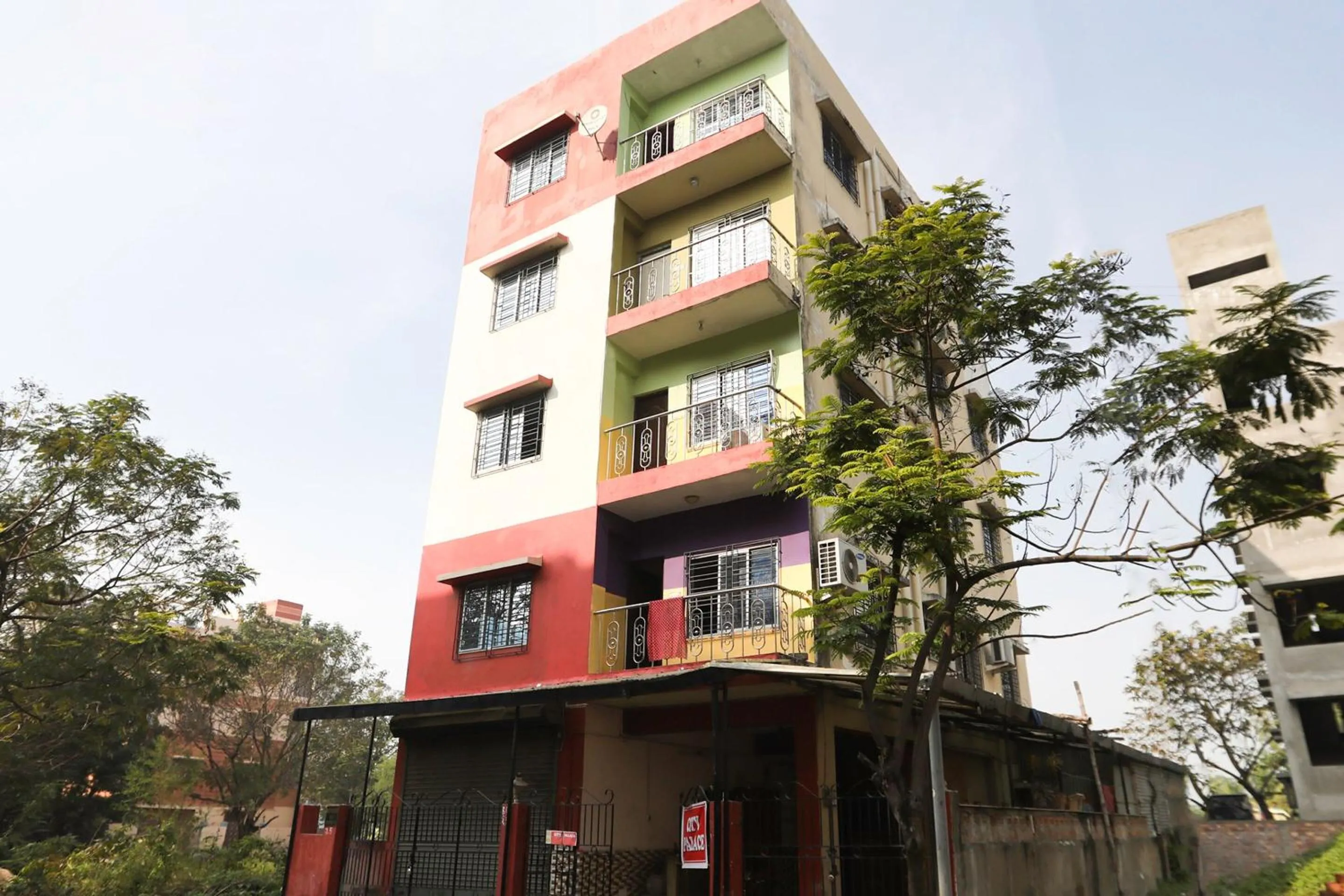 Facade/entrance in Hotel O City Palace