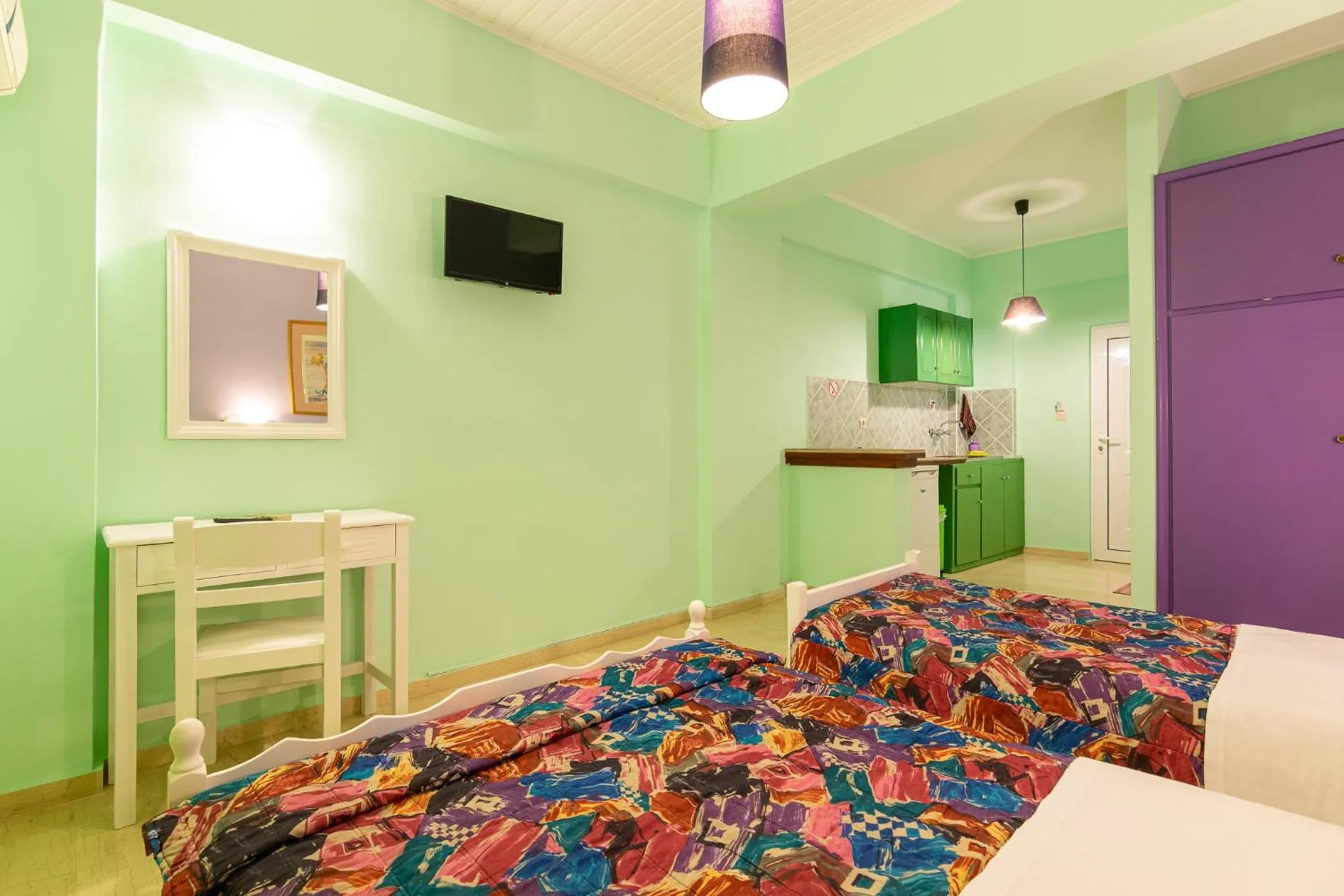 Bed in Ni-Mar Studios & Apartments